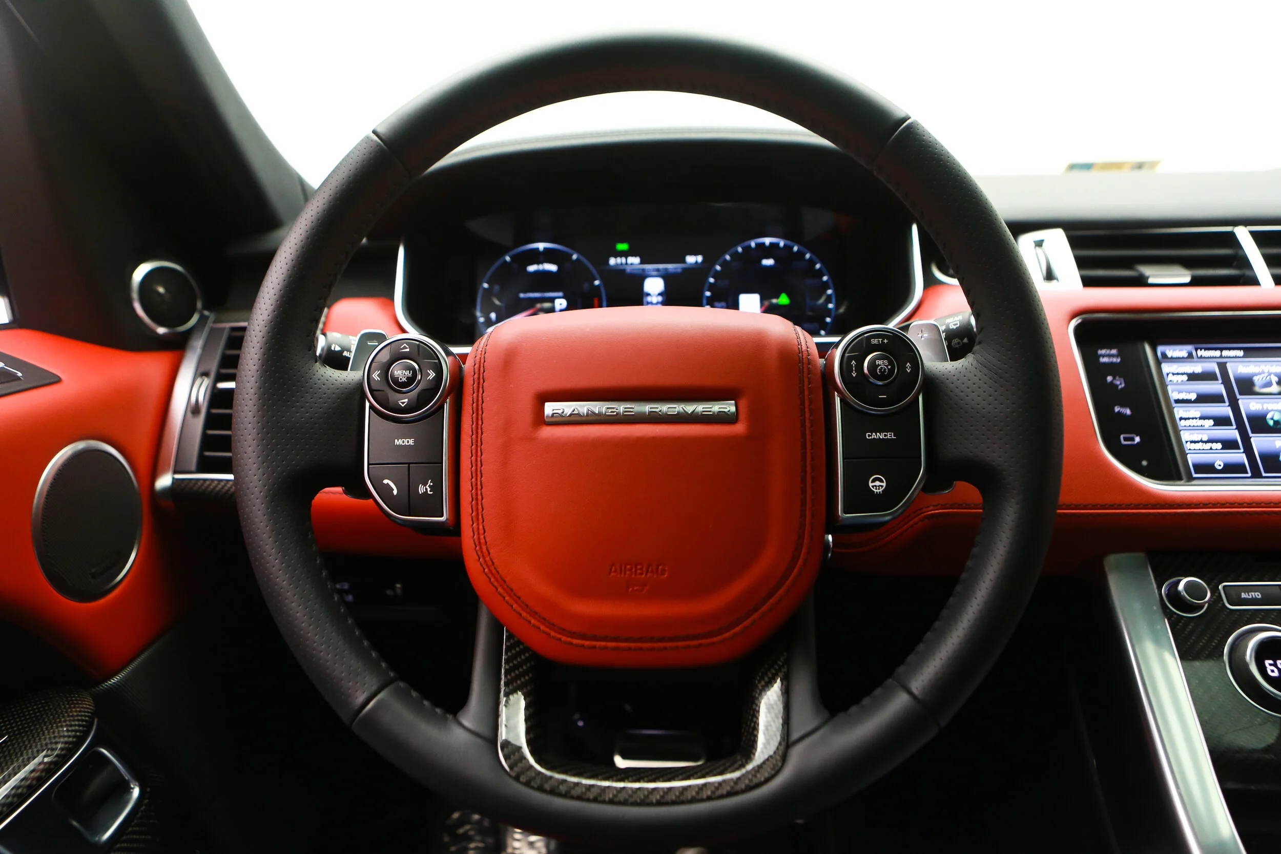 ROBERT_BASSAM_RANGE_ROVER_SVR_BLACK (11).jpg