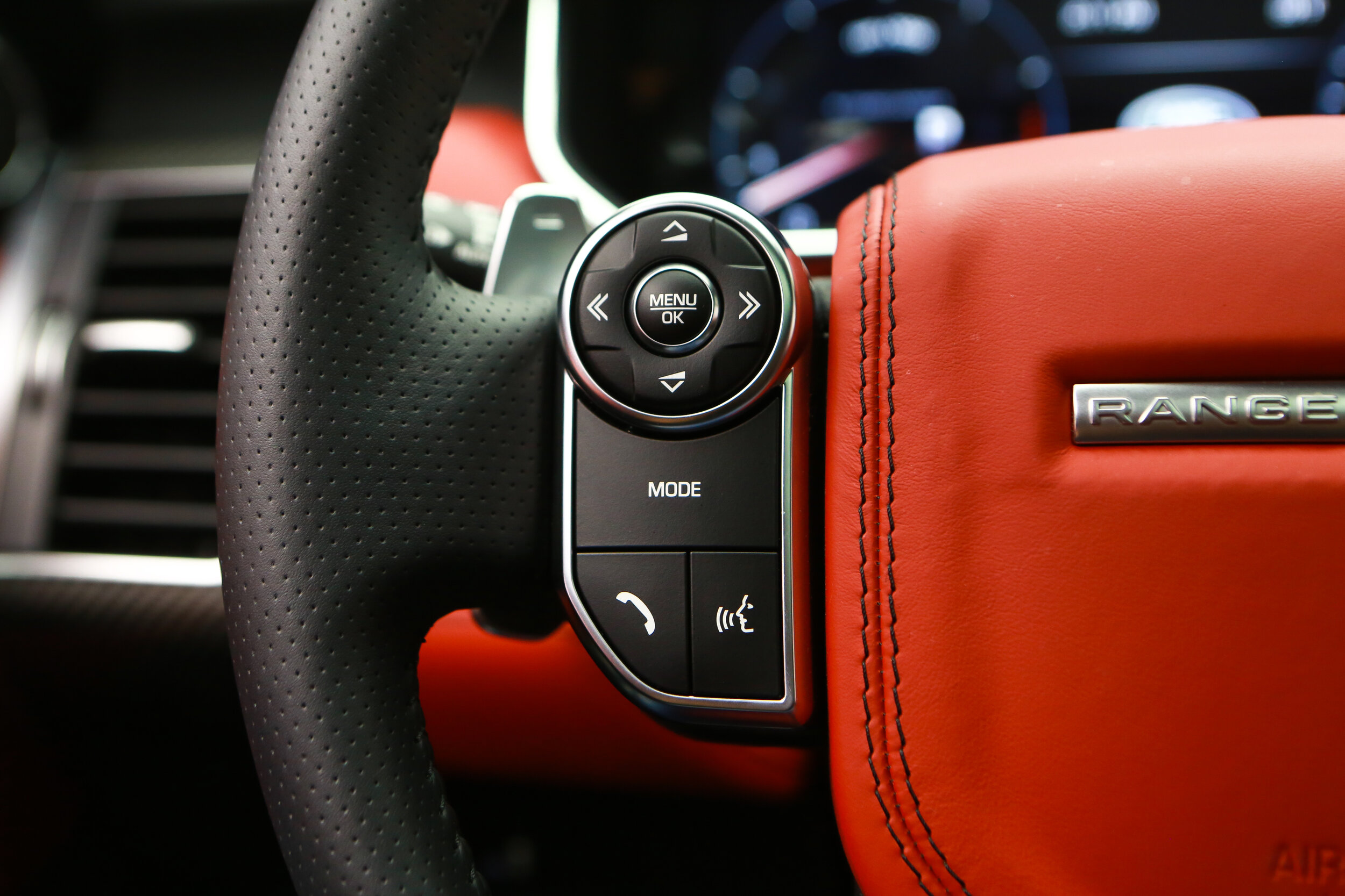 ROBERT_BASSAM_RANGE_ROVER_SVR_BLACK (12).jpg