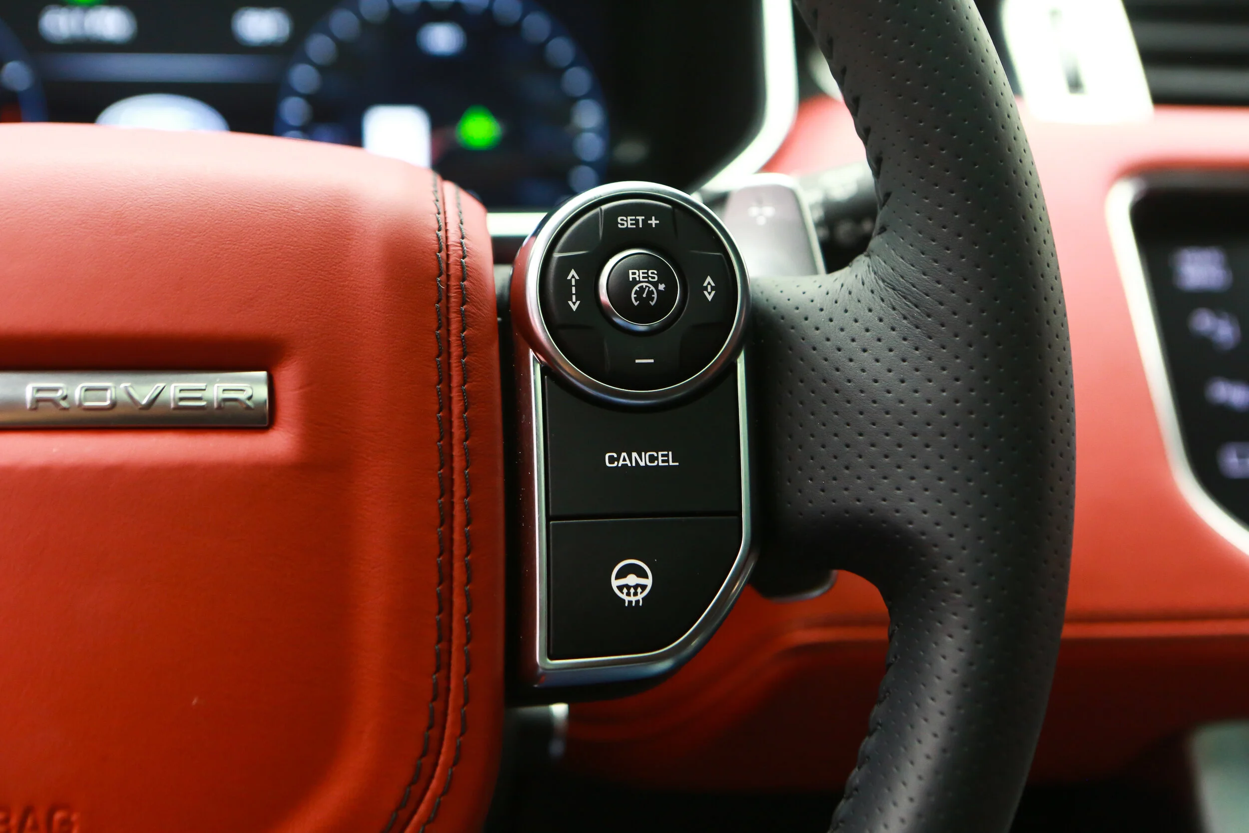 ROBERT_BASSAM_RANGE_ROVER_SVR_BLACK (13).jpg
