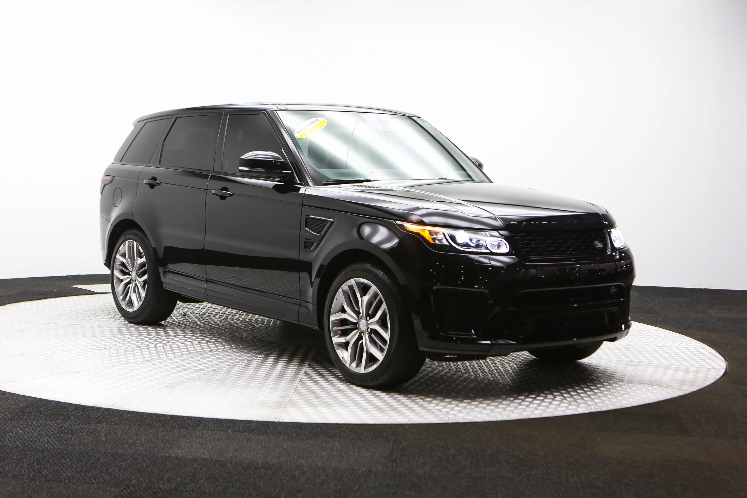 ROBERT_BASSAM_RANGE_ROVER_SVR_BLACK (49).jpg
