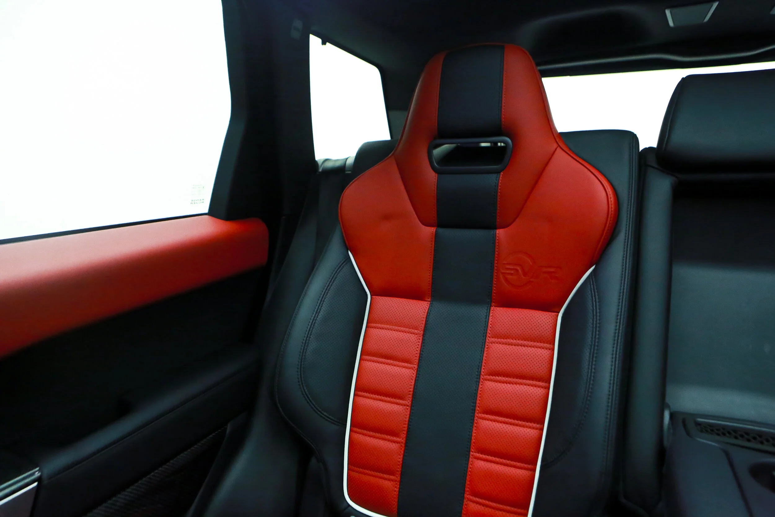 ROBERT_BASSAM_RANGE_ROVER_SVR_BLACK (61).jpg