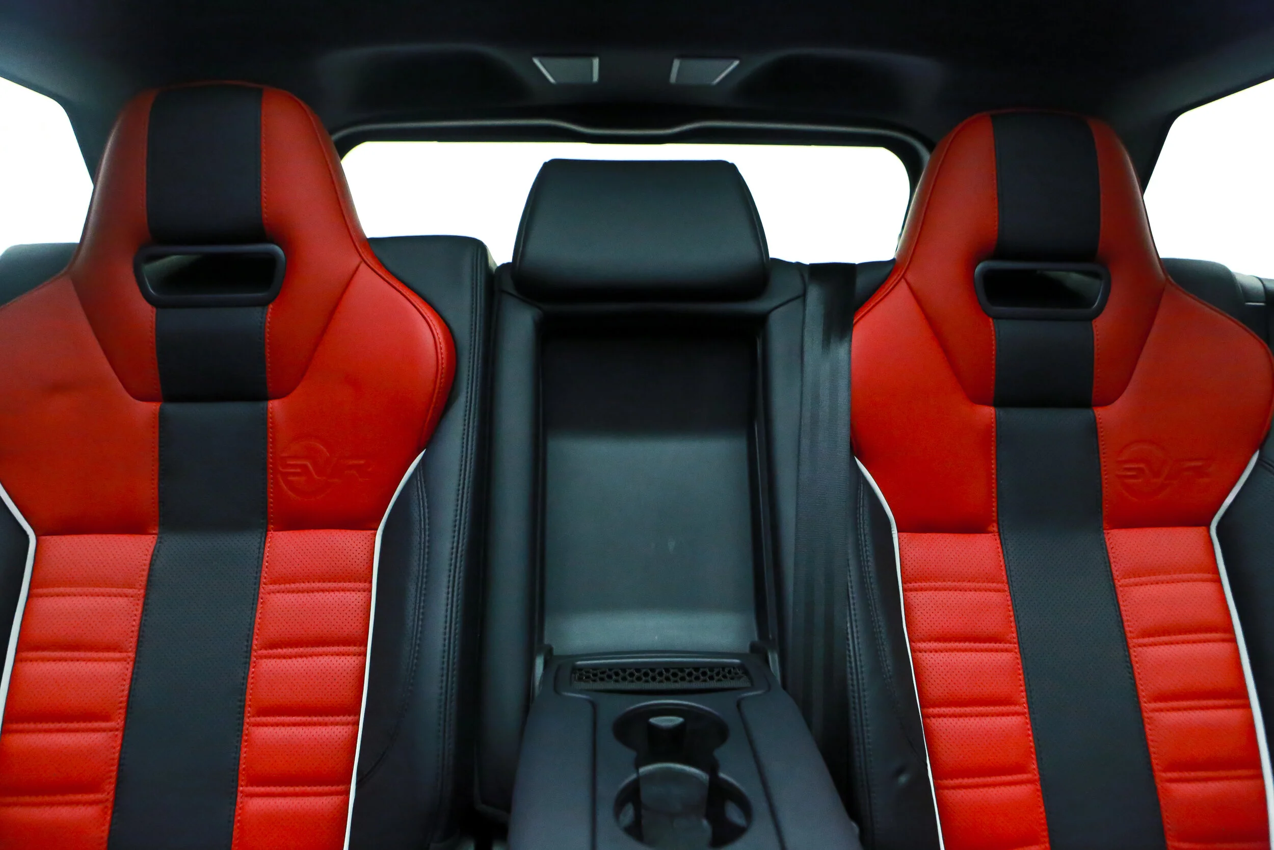 ROBERT_BASSAM_RANGE_ROVER_SVR_BLACK (62).jpg