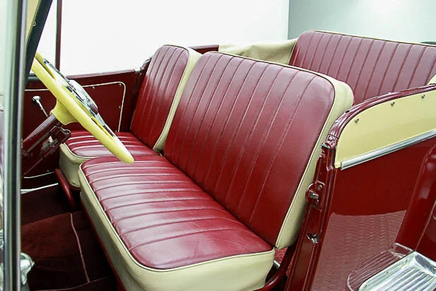 ROBERT_BASSAM_WILLYS_JEEPSTER_1949_RED (27).jpg