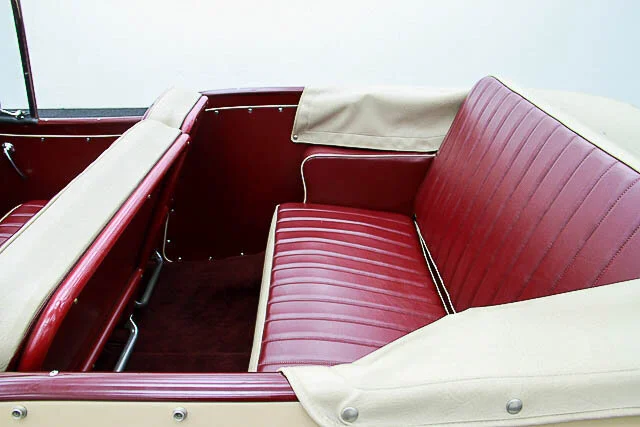 ROBERT_BASSAM_WILLYS_JEEPSTER_1949_RED (29).jpg