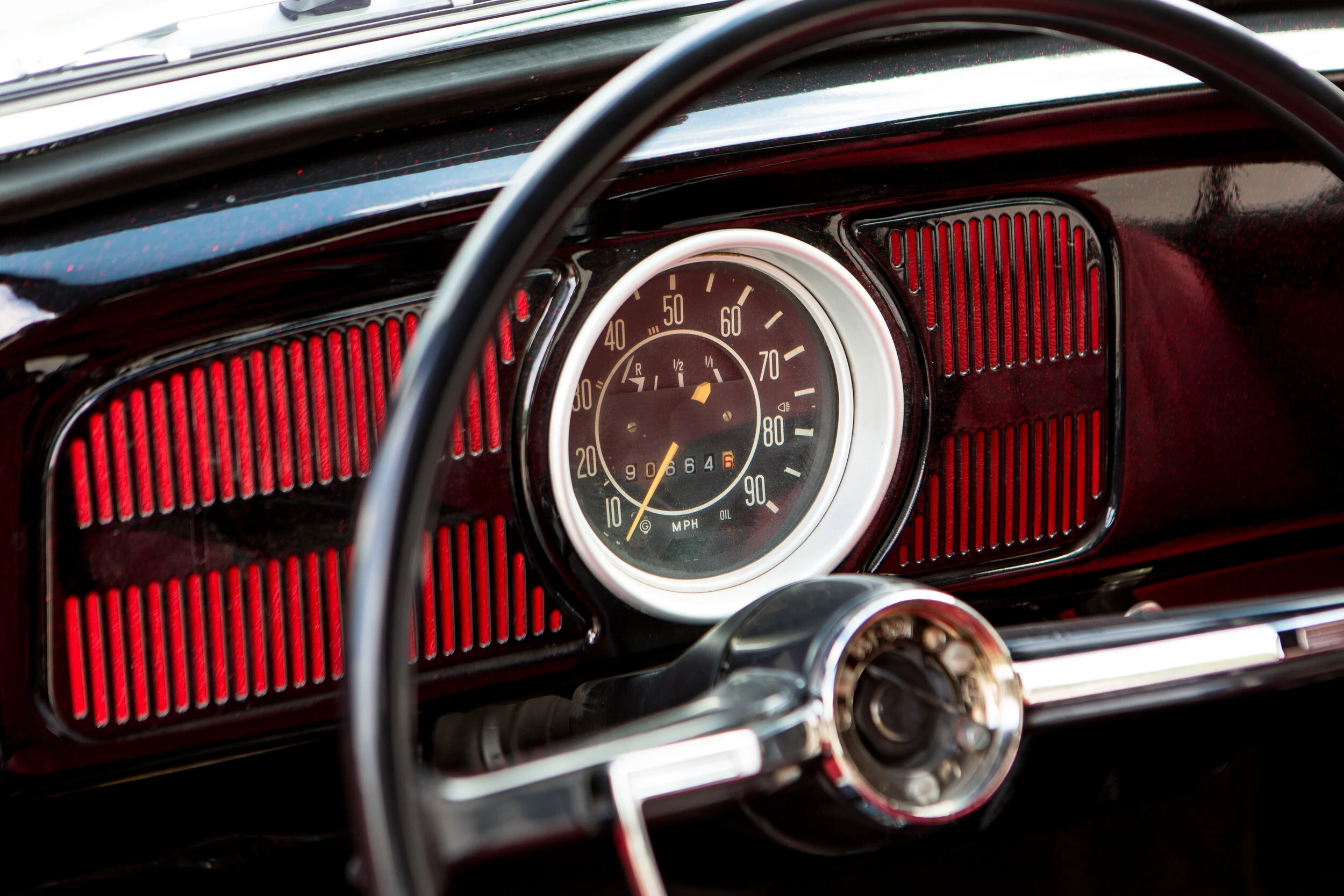 ROBERT_BASSAM_VOLSKWAGEN_BEETLE_1971_BLACK (9).jpg