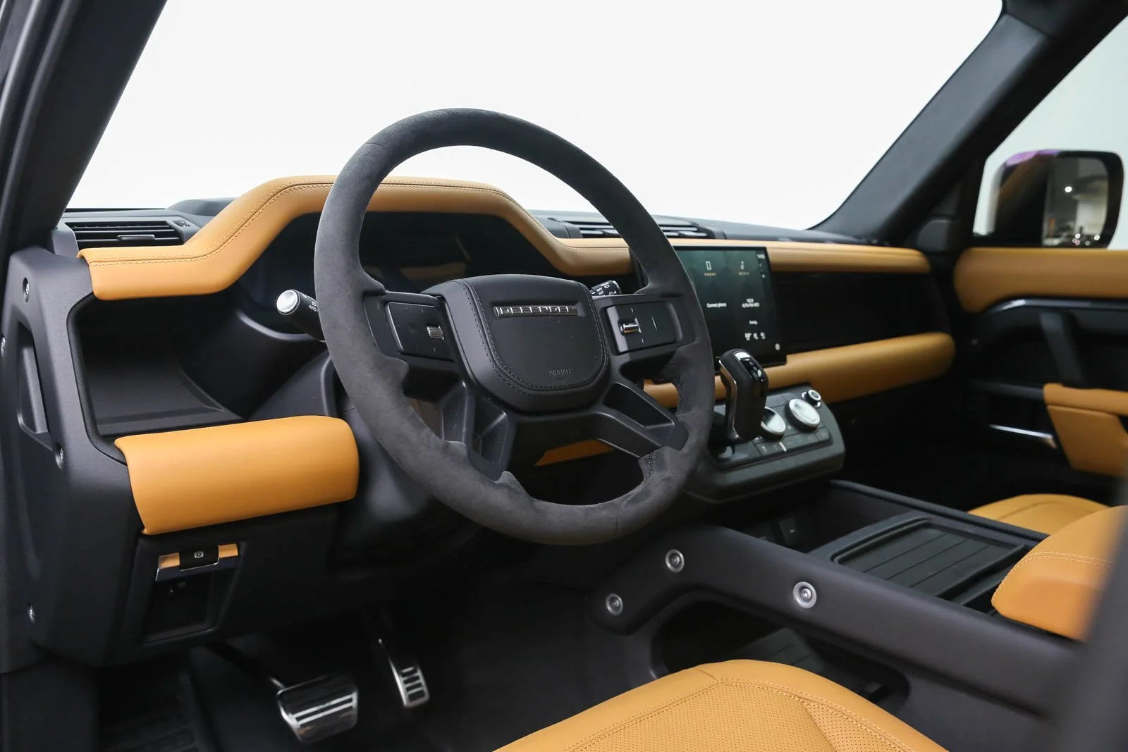 DEFENDER (12).jpg
