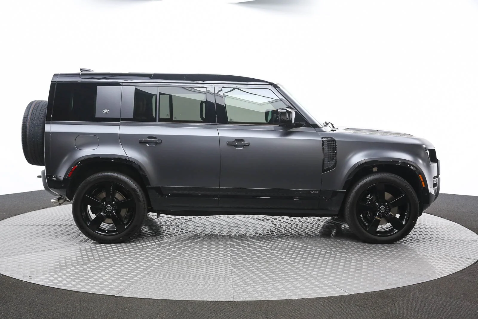 DEFENDER (48).jpg
