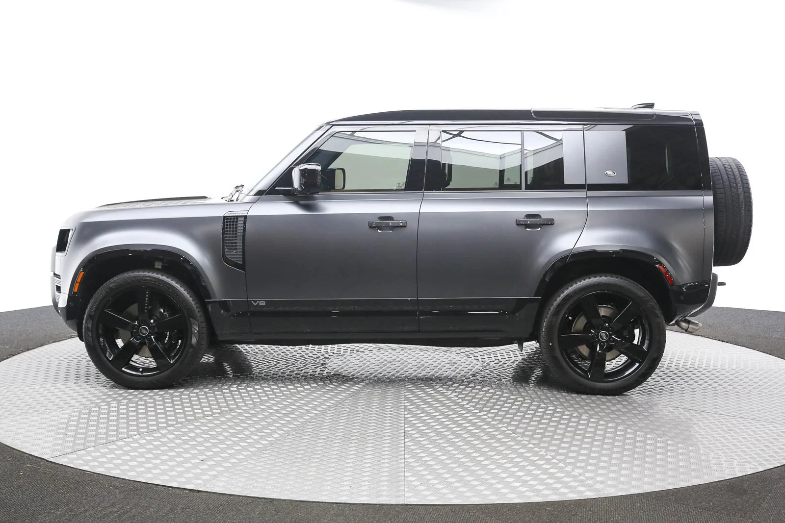 DEFENDER (54).jpg