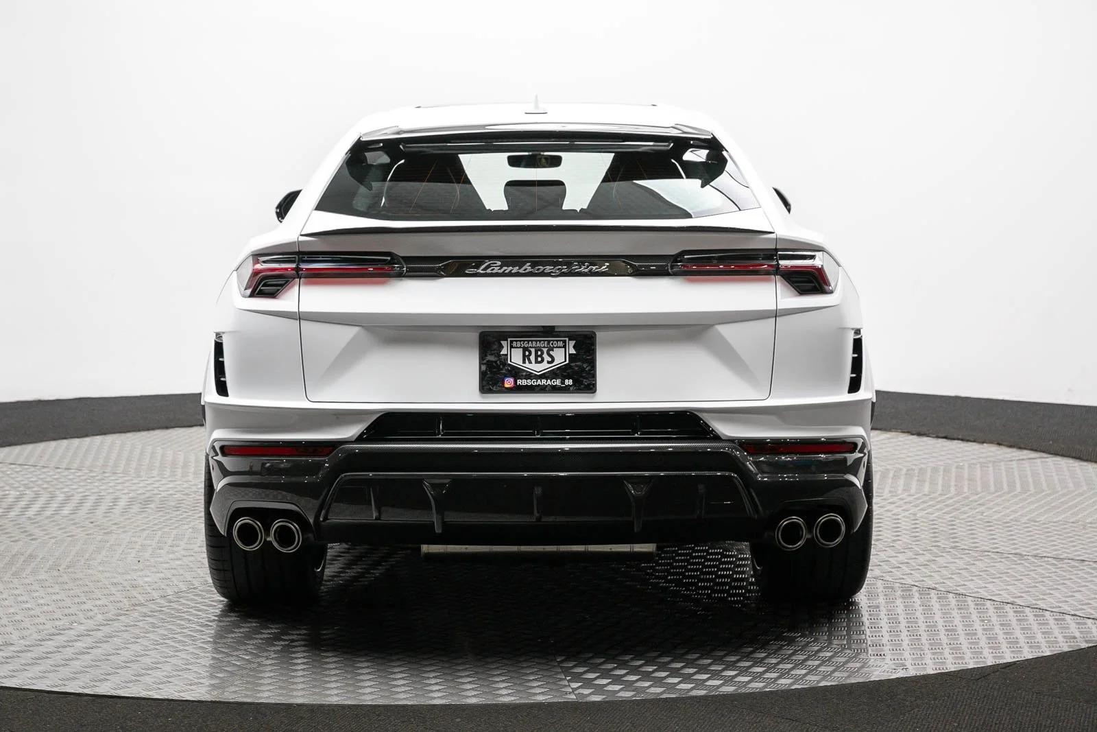 URUS PERFOMANTE (2).jpg