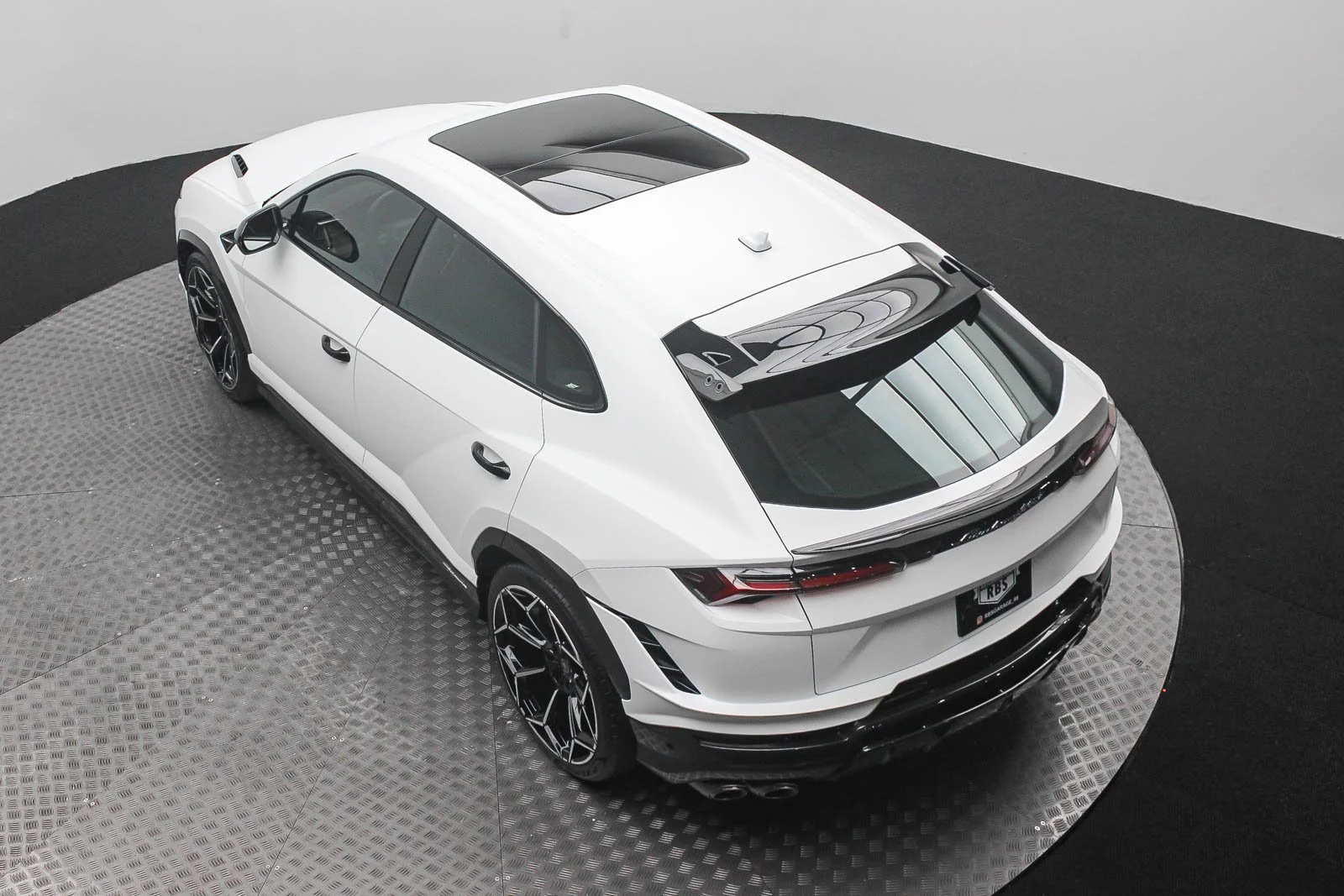 URUS PERFOMANTE (77).jpg