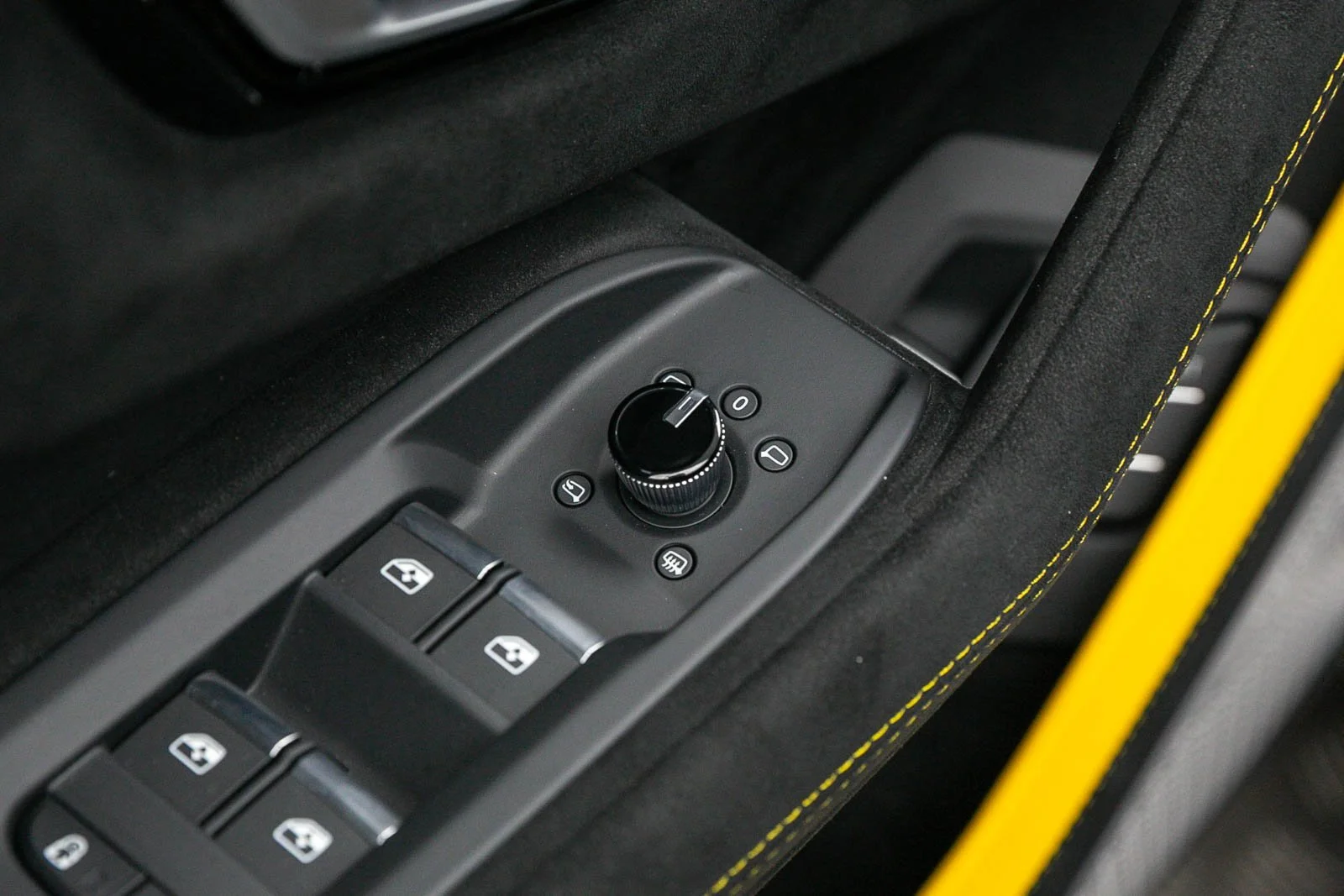 URUS PERFOMANTE (7).jpg