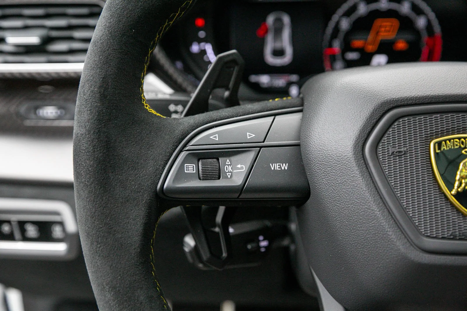 URUS PERFOMANTE (17).jpg