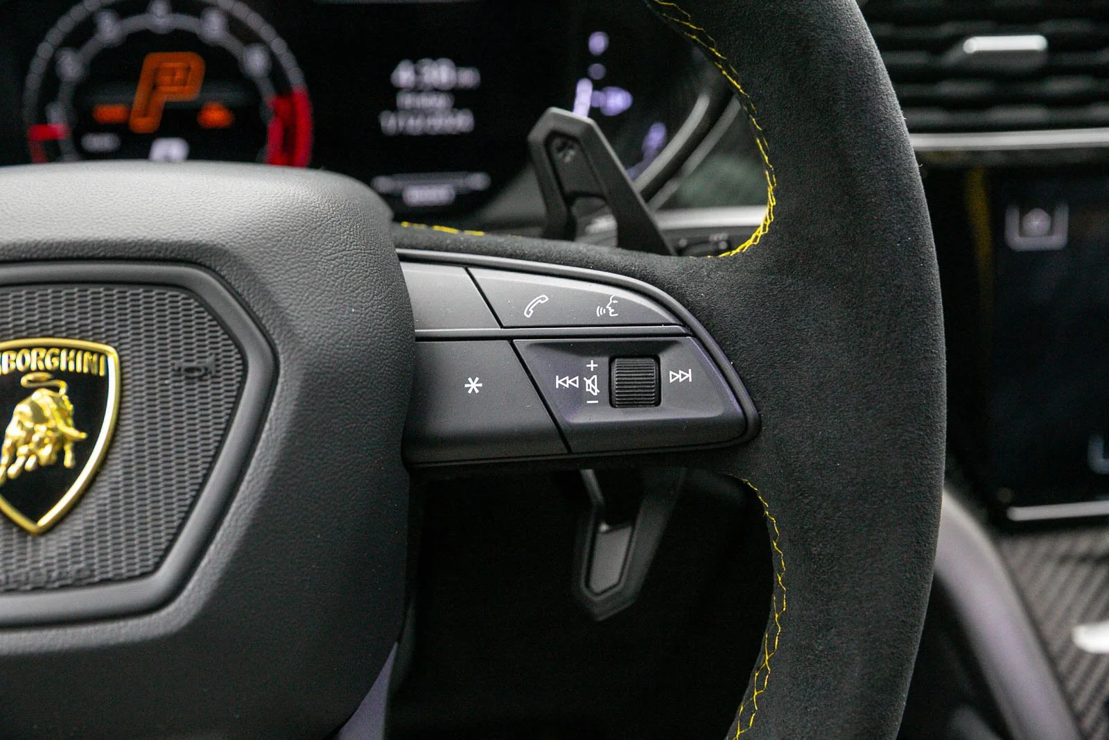 URUS PERFOMANTE (18).jpg
