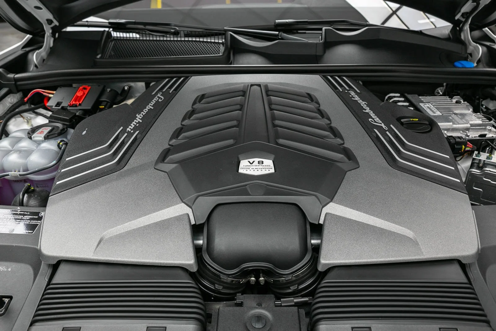 URUS PERFOMANTE (40).jpg