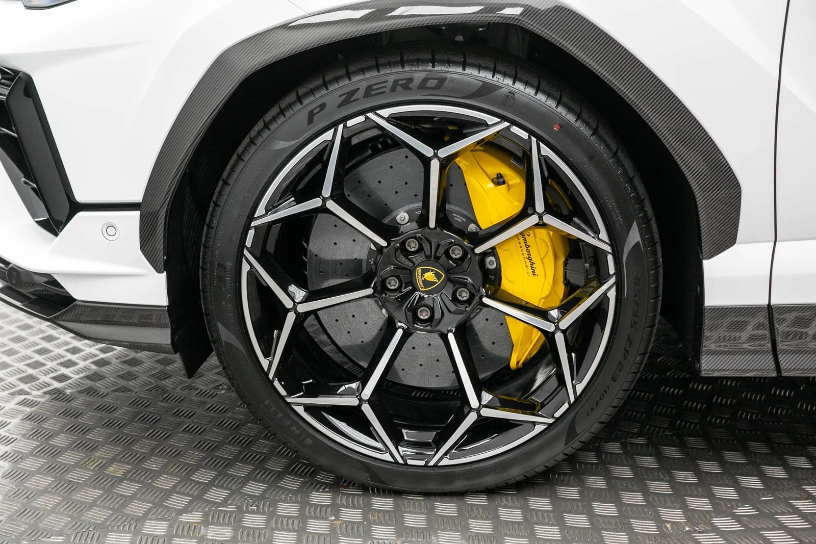 URUS PERFOMANTE (42).jpg