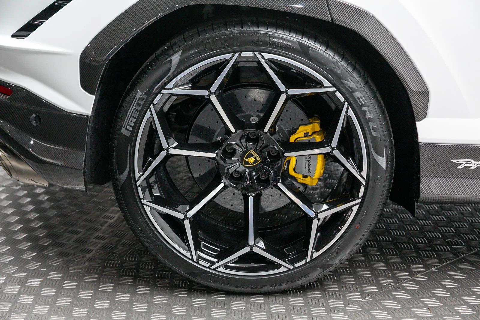 URUS PERFOMANTE (44).jpg