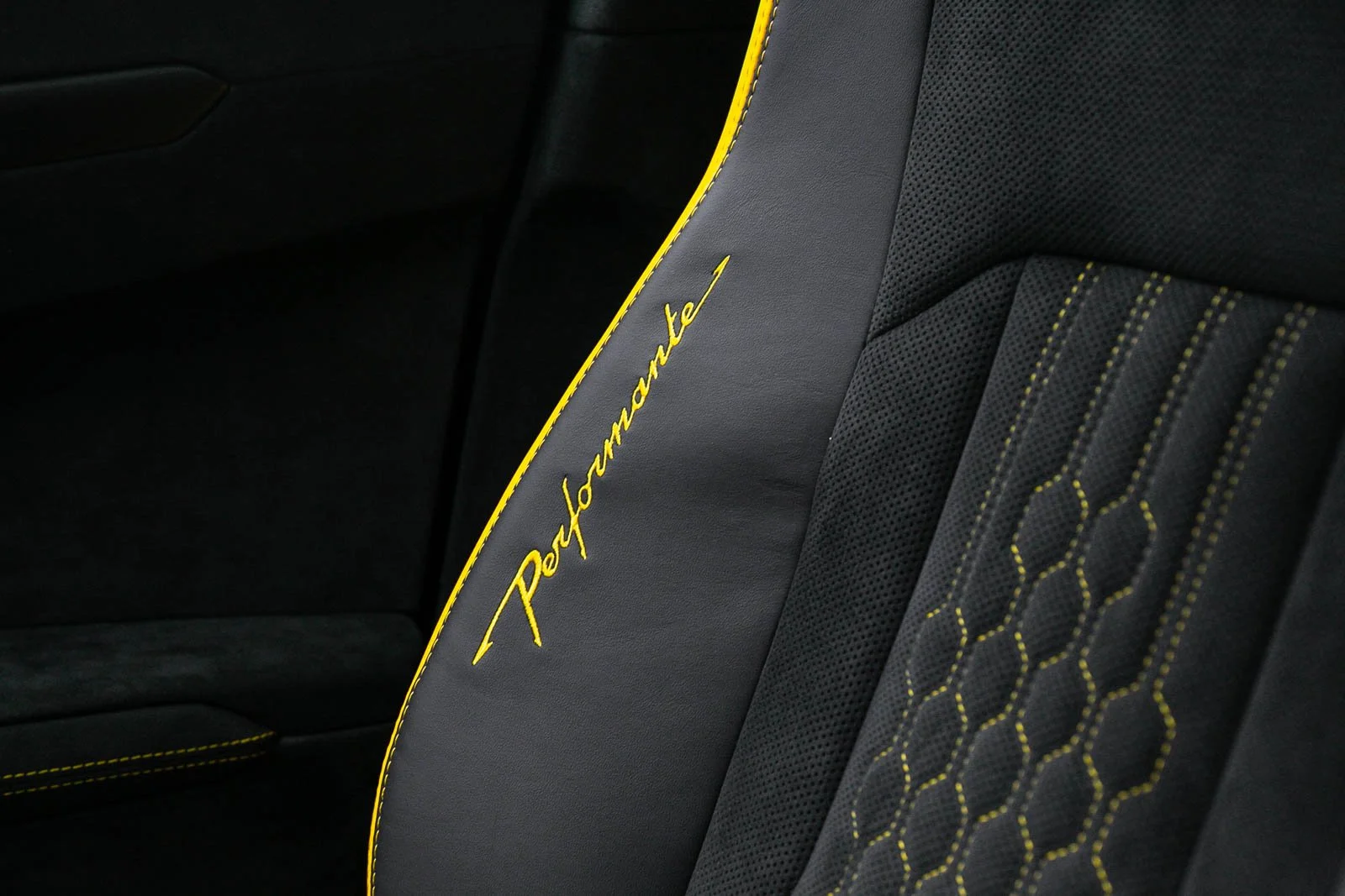 URUS PERFOMANTE (70).jpg
