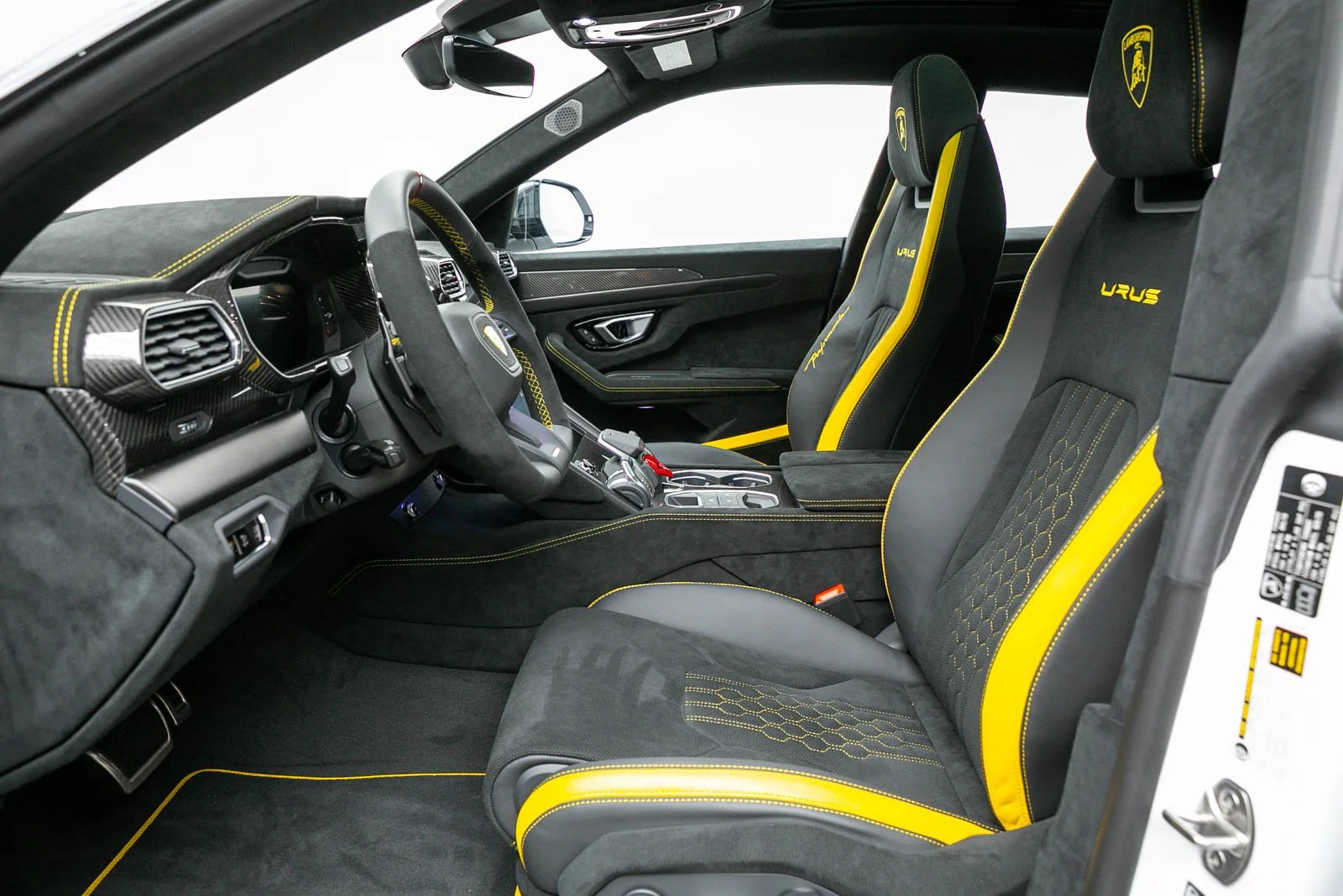 URUS PERFOMANTE (73).jpg