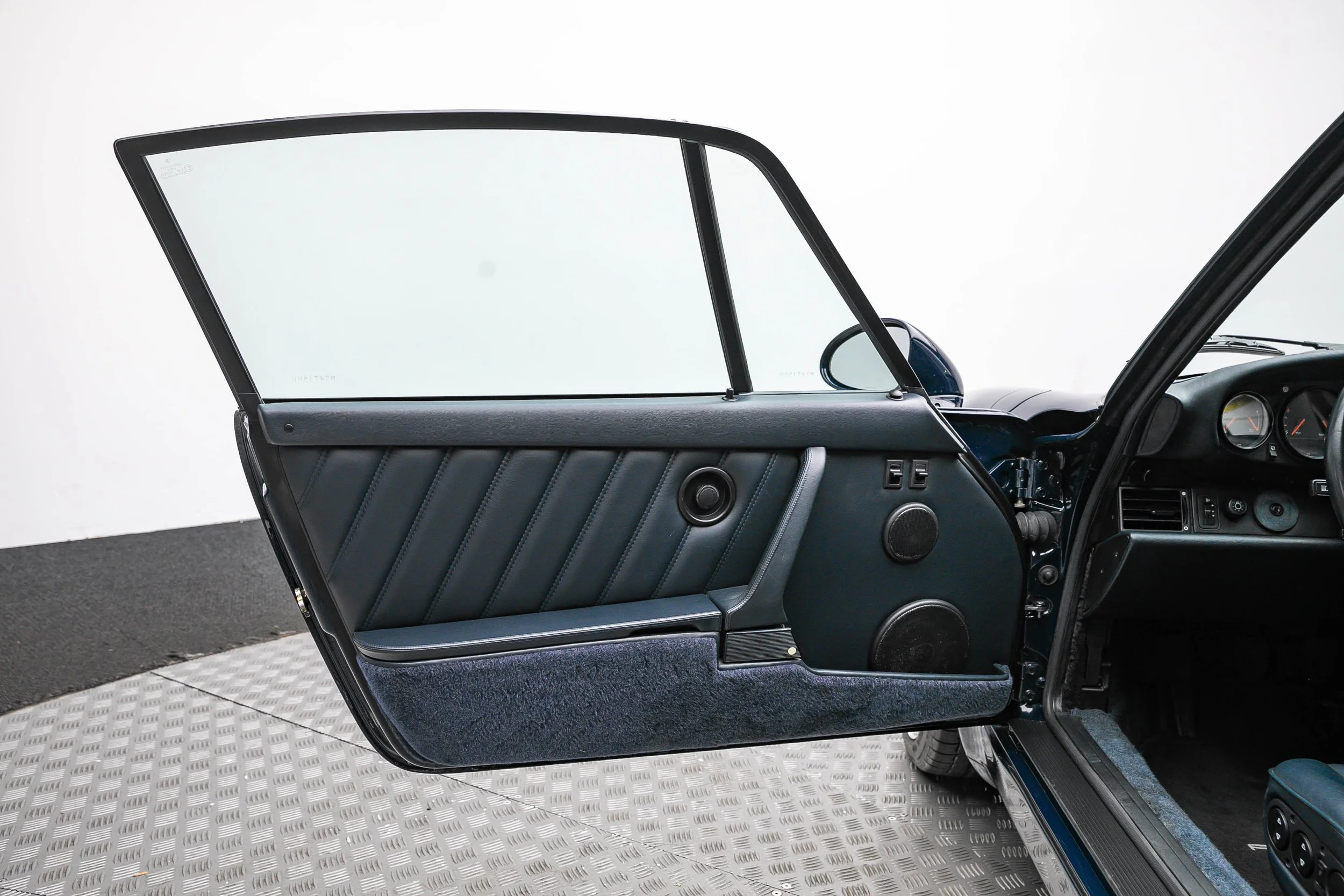 92 964 TURBO (4).jpg