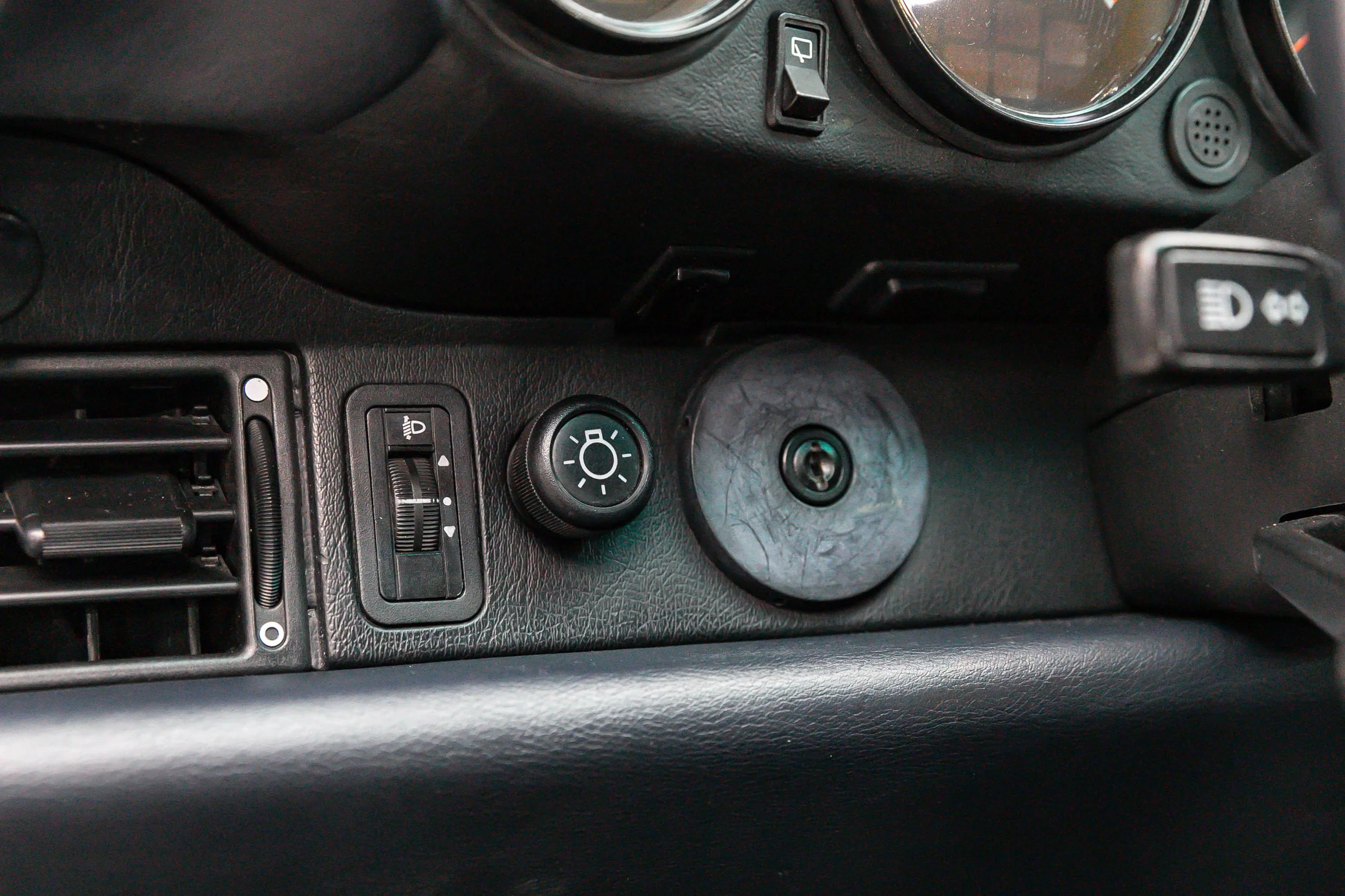 92 964 TURBO (11).jpg