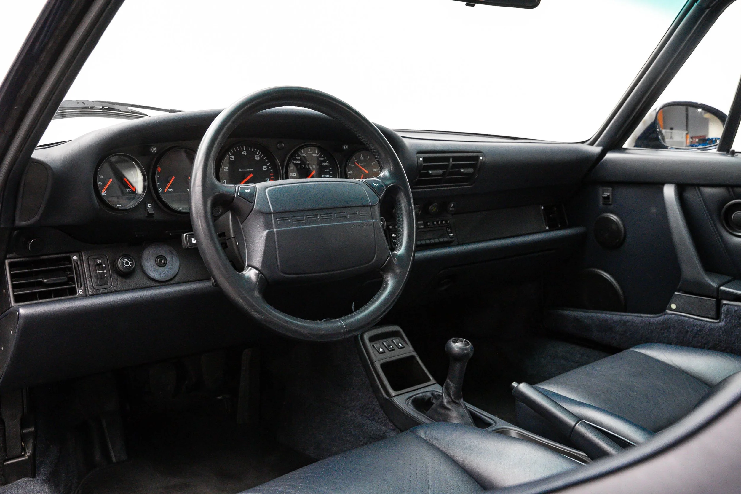 92 964 TURBO (14).jpg