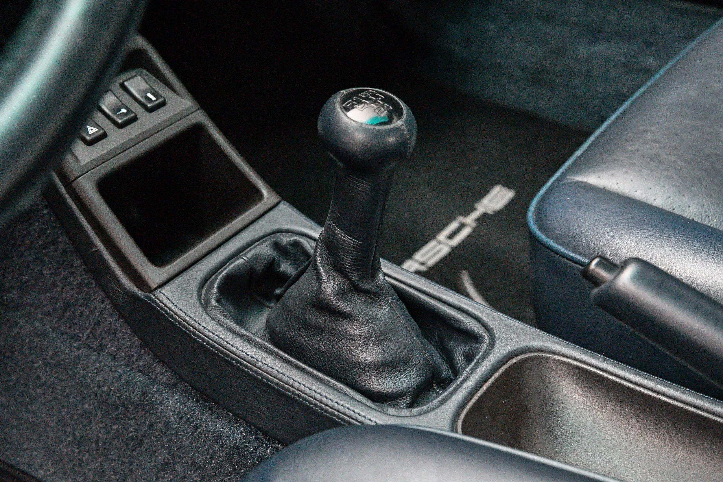 92 964 TURBO (16).jpg