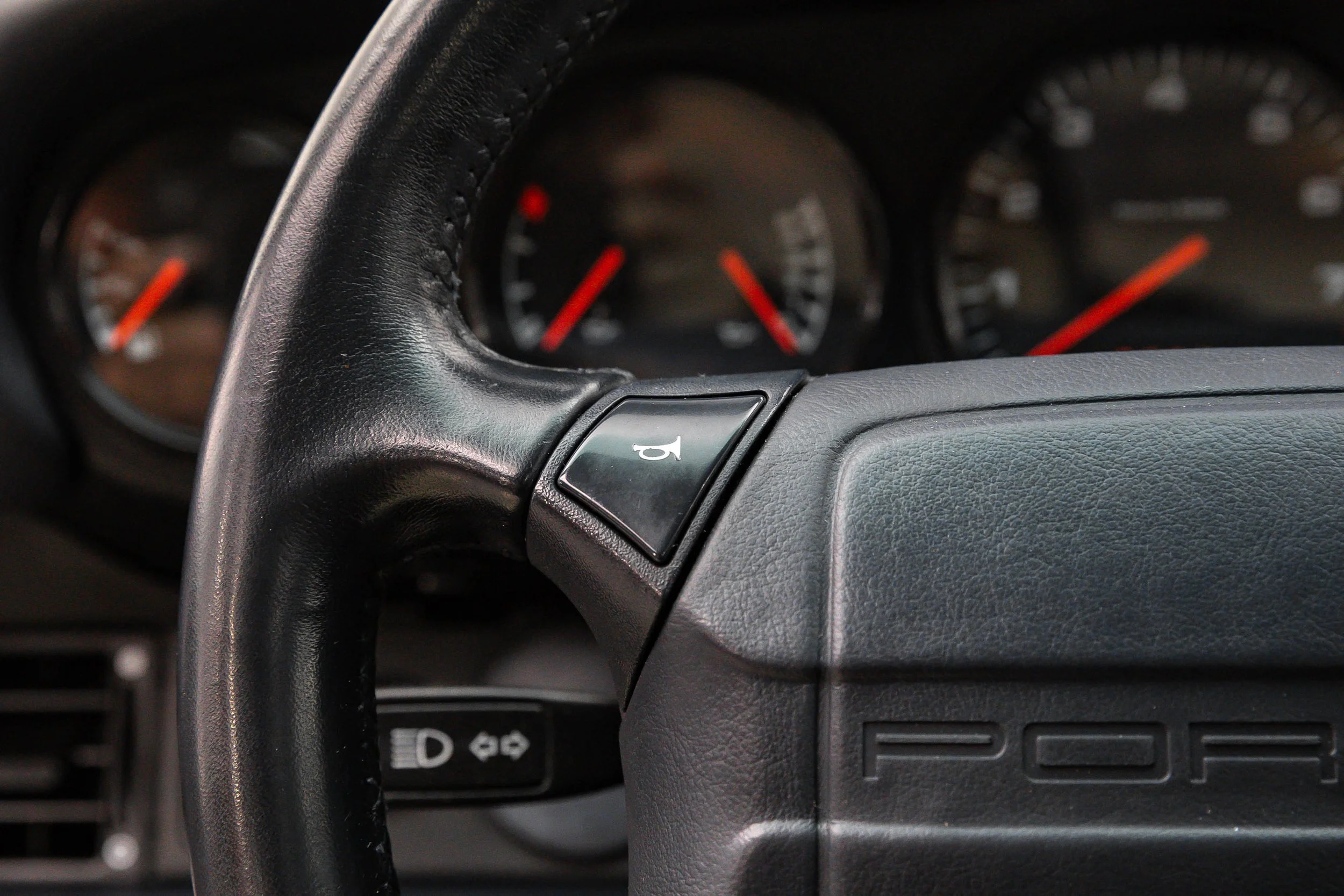 92 964 TURBO (18).jpg