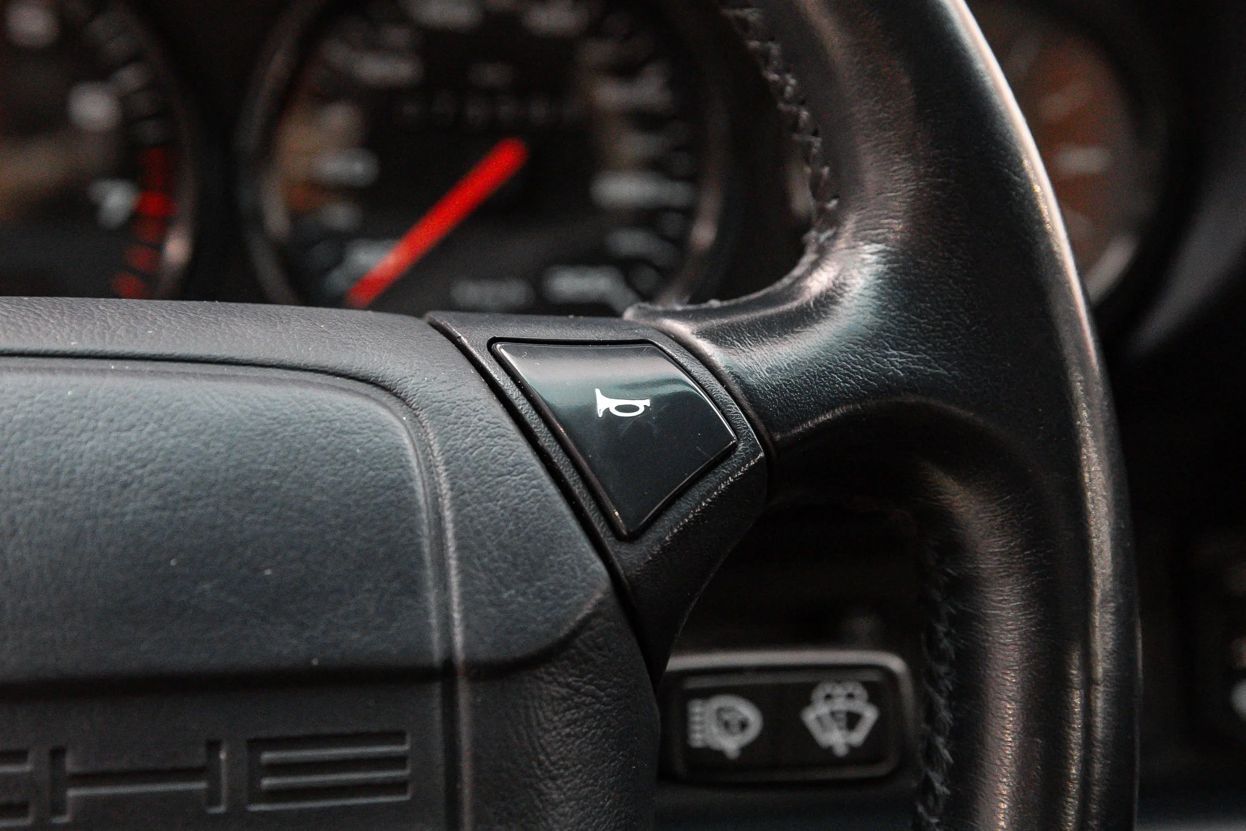 92 964 TURBO (22).jpg
