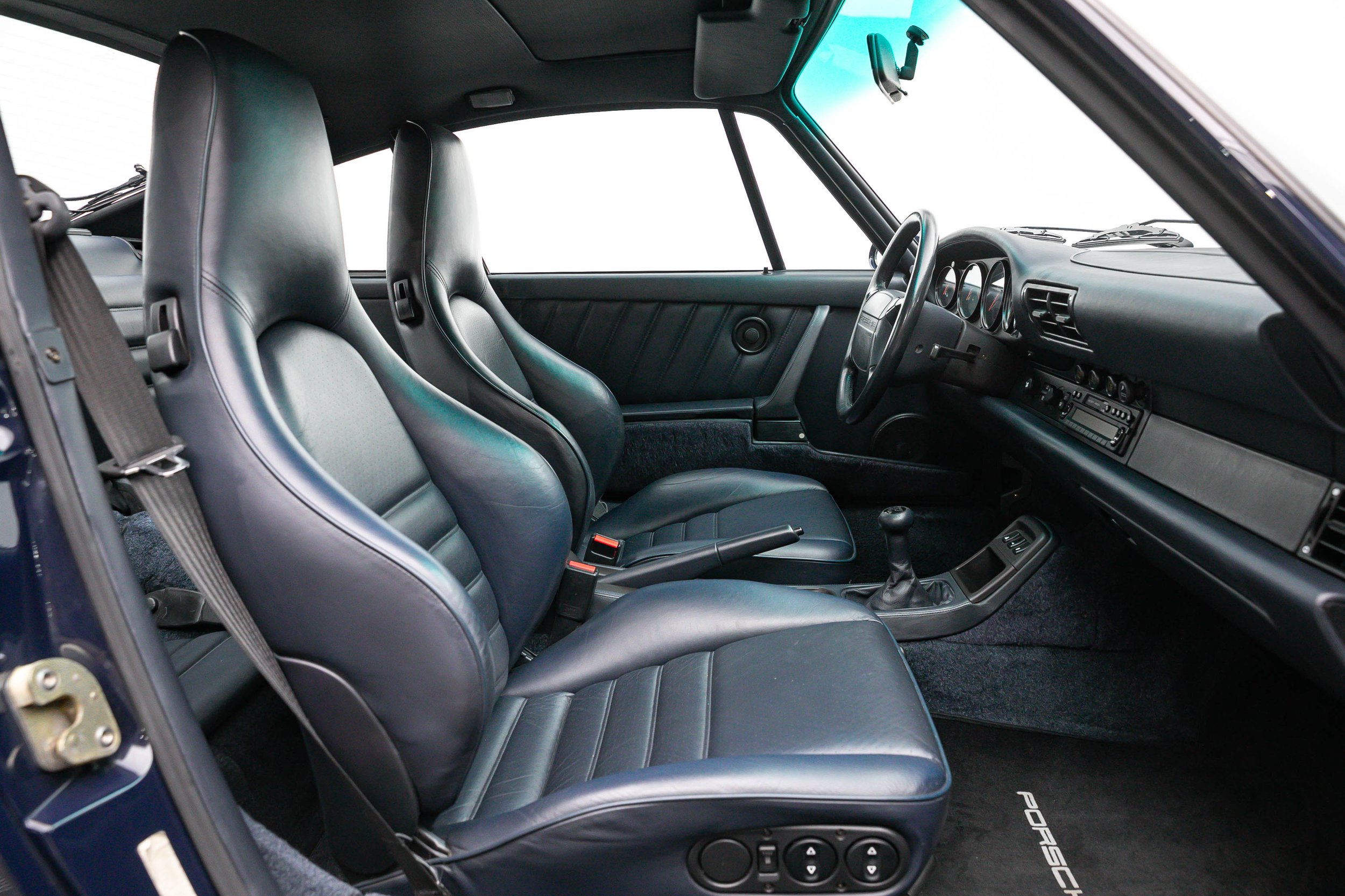 92 964 TURBO (77).jpg