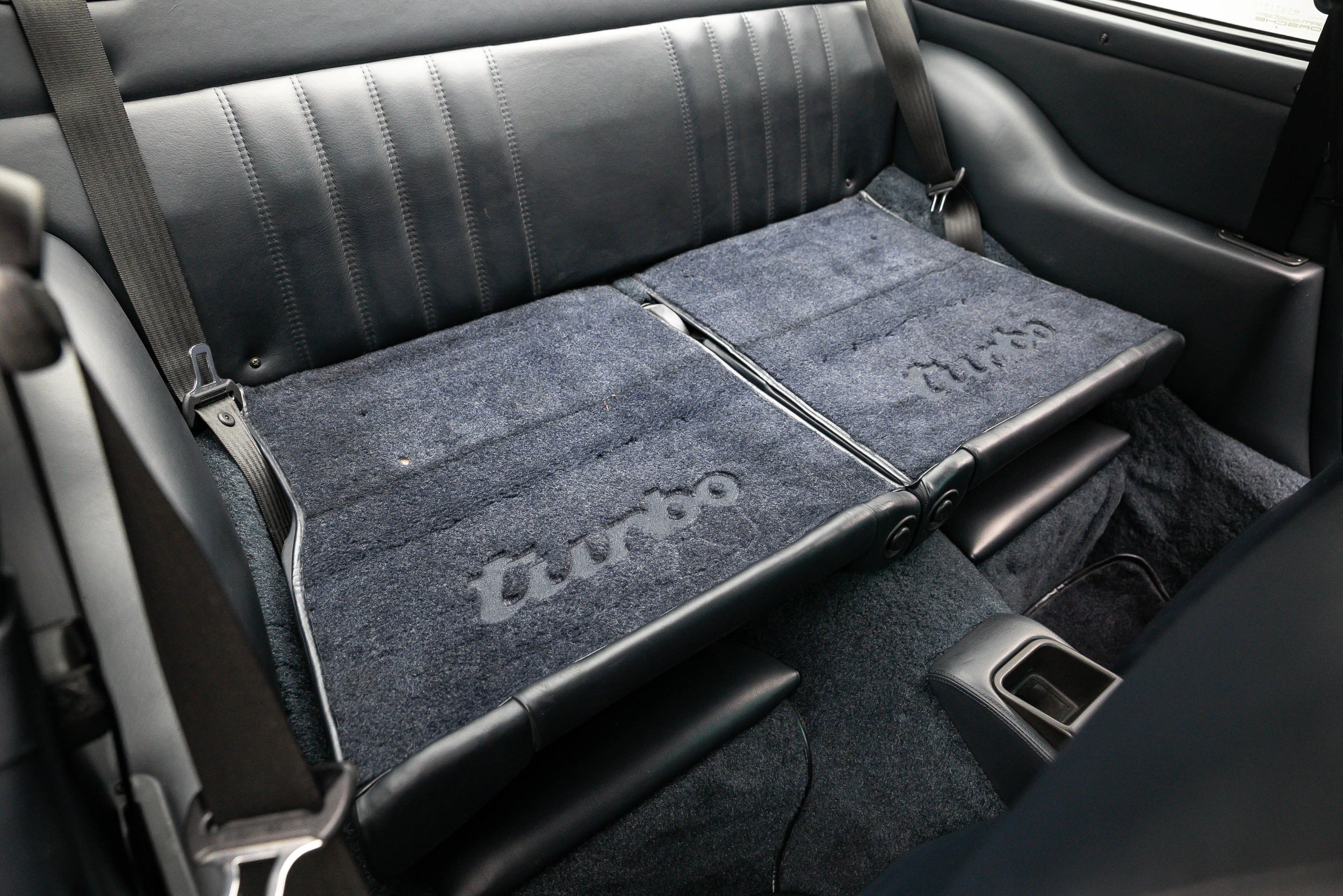 92 964 TURBO (87).jpg