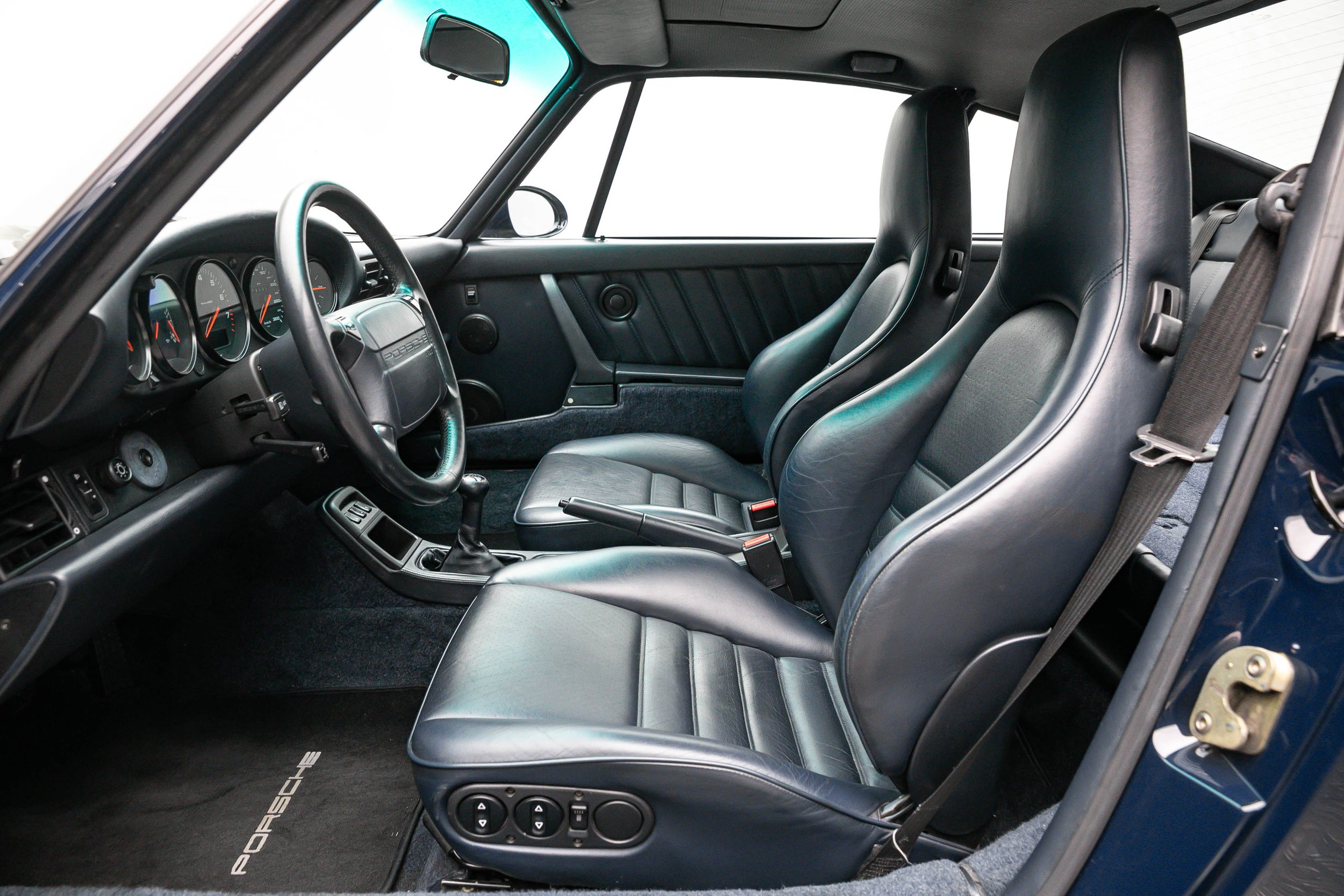 92 964 TURBO (97).jpg