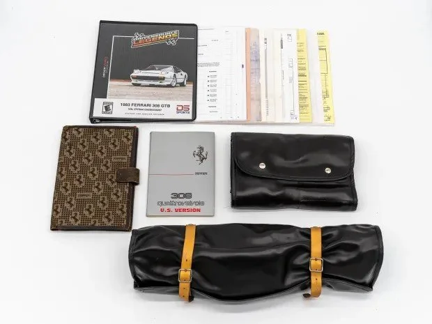 1983_ferrari_308-gtb-quattrovalvole_DSL-White-308-Books-1-89053.jpg