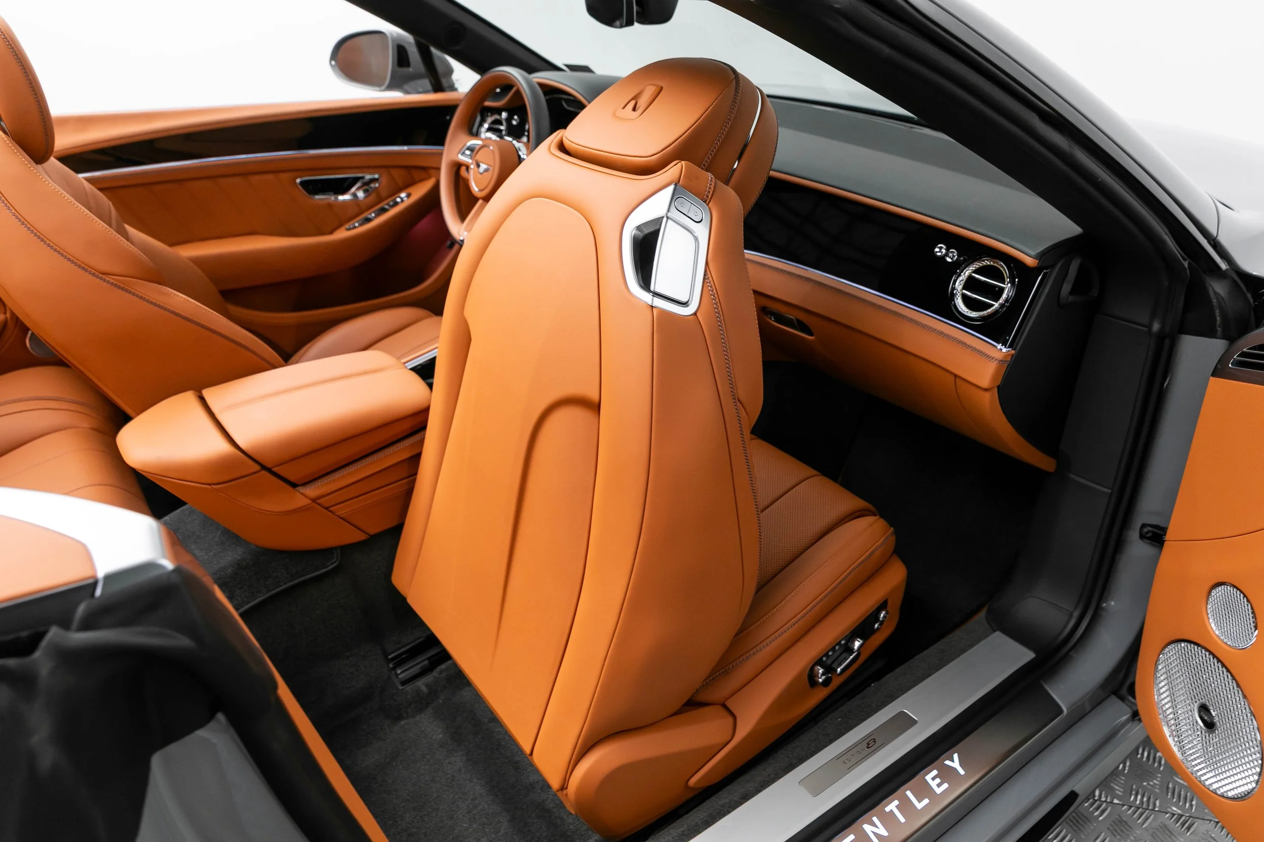 BENTLEY (44).jpg