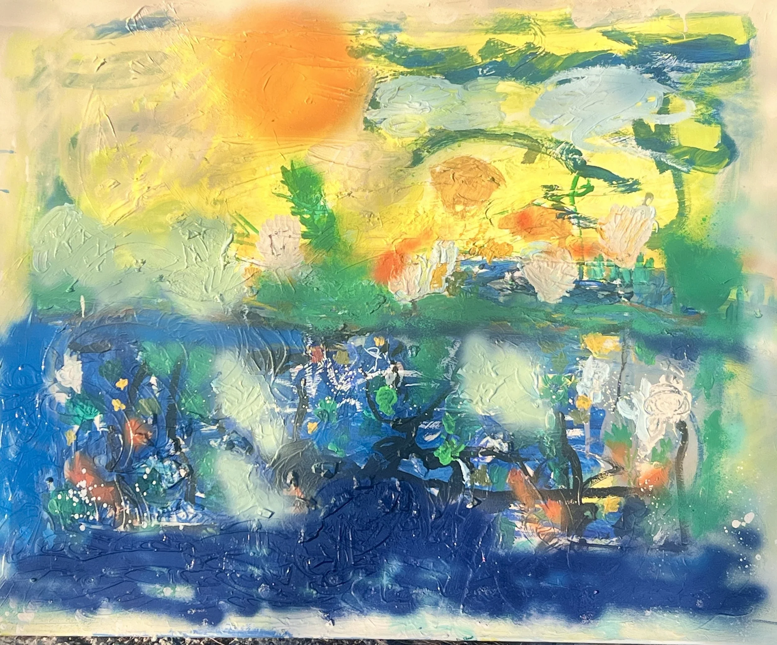 Une peinture abstraite avec des couleurs vives, représentant une scène de nature avec des arbres, un ciel ensoleillé et une étendue d'eau.