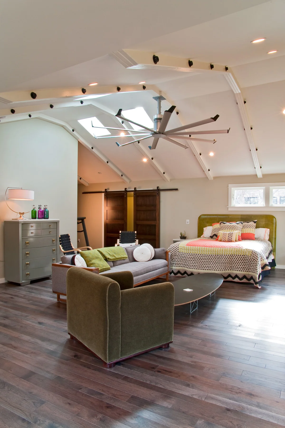 MO_Bedroom001.jpg