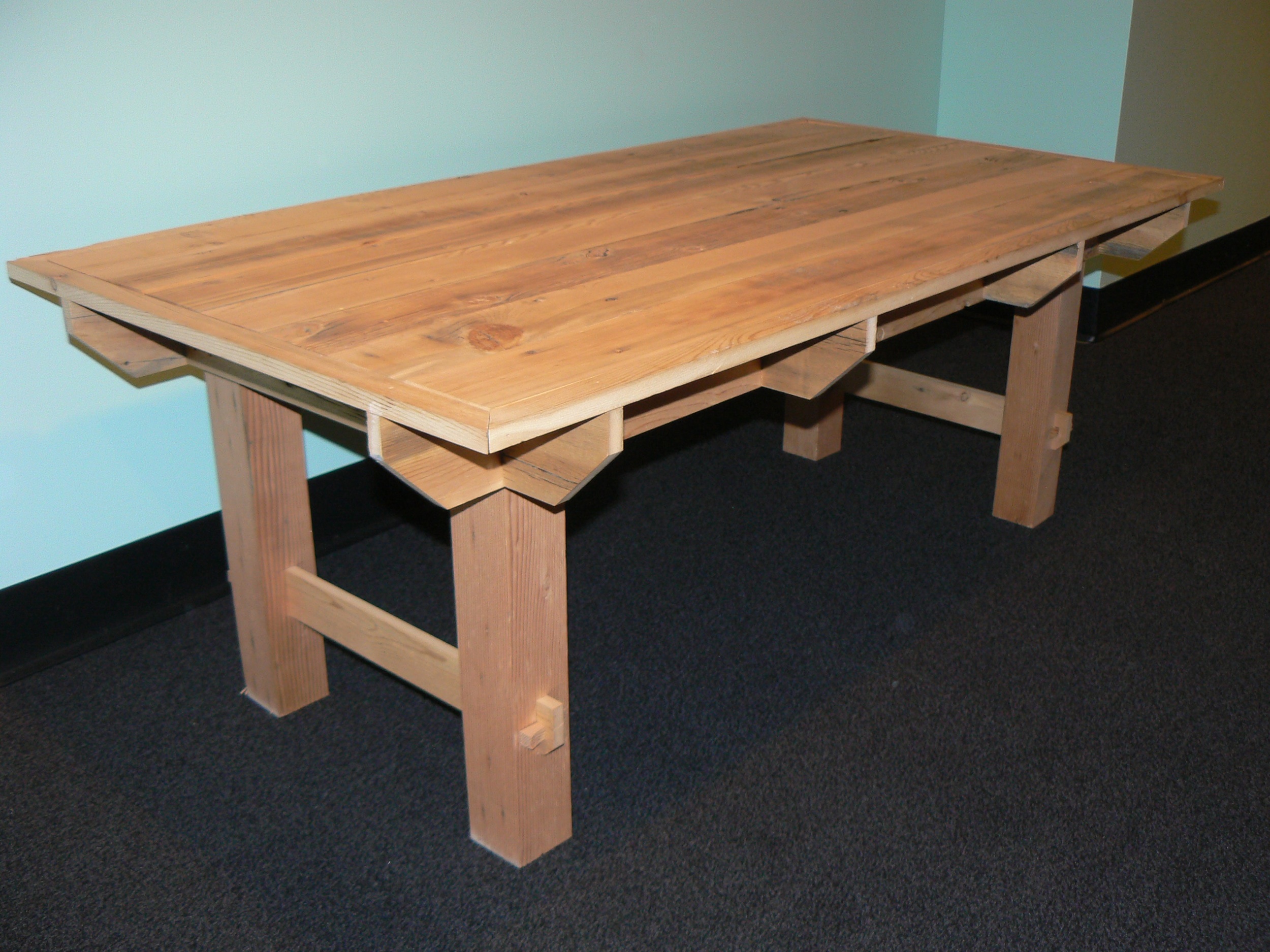 Reclaimed wood table 2.jpg