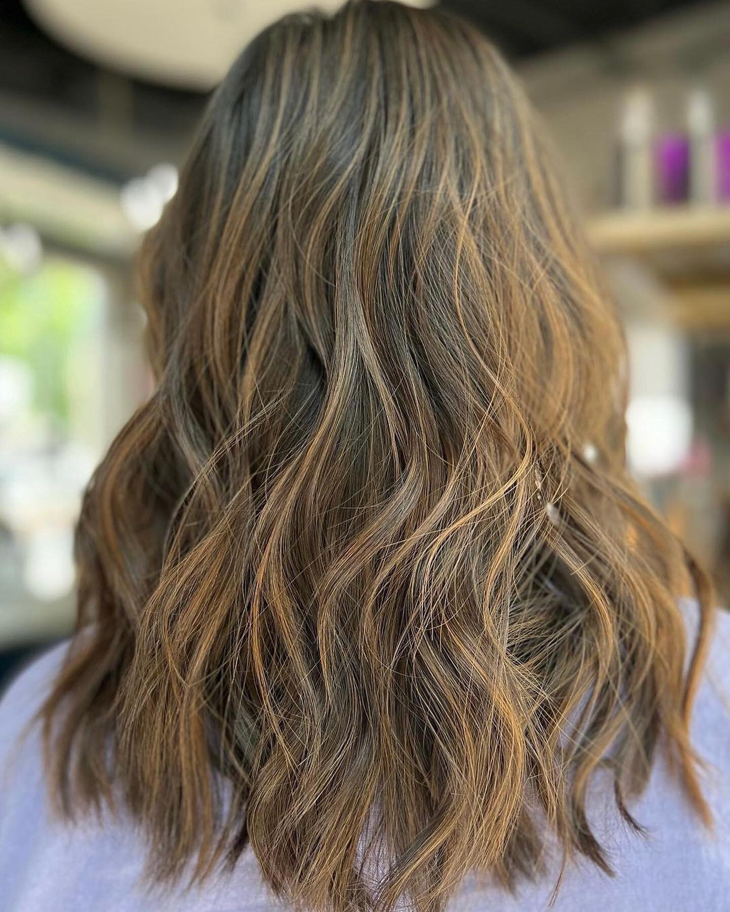 Caramel dreams 😴❤️
⠀⠀⠀⠀⠀⠀⠀⠀⠀
Hair by Natalie @killahairbynatalie.kelly 
&bull;
&bull;
&bull;
#purebeautyblisssalon #sanantoniohair #sanantoniohairstylist #sanantoniosalon #sanantoniobalayage #stoneoakhairstylist #balayage #bestofsanantonio #balayang