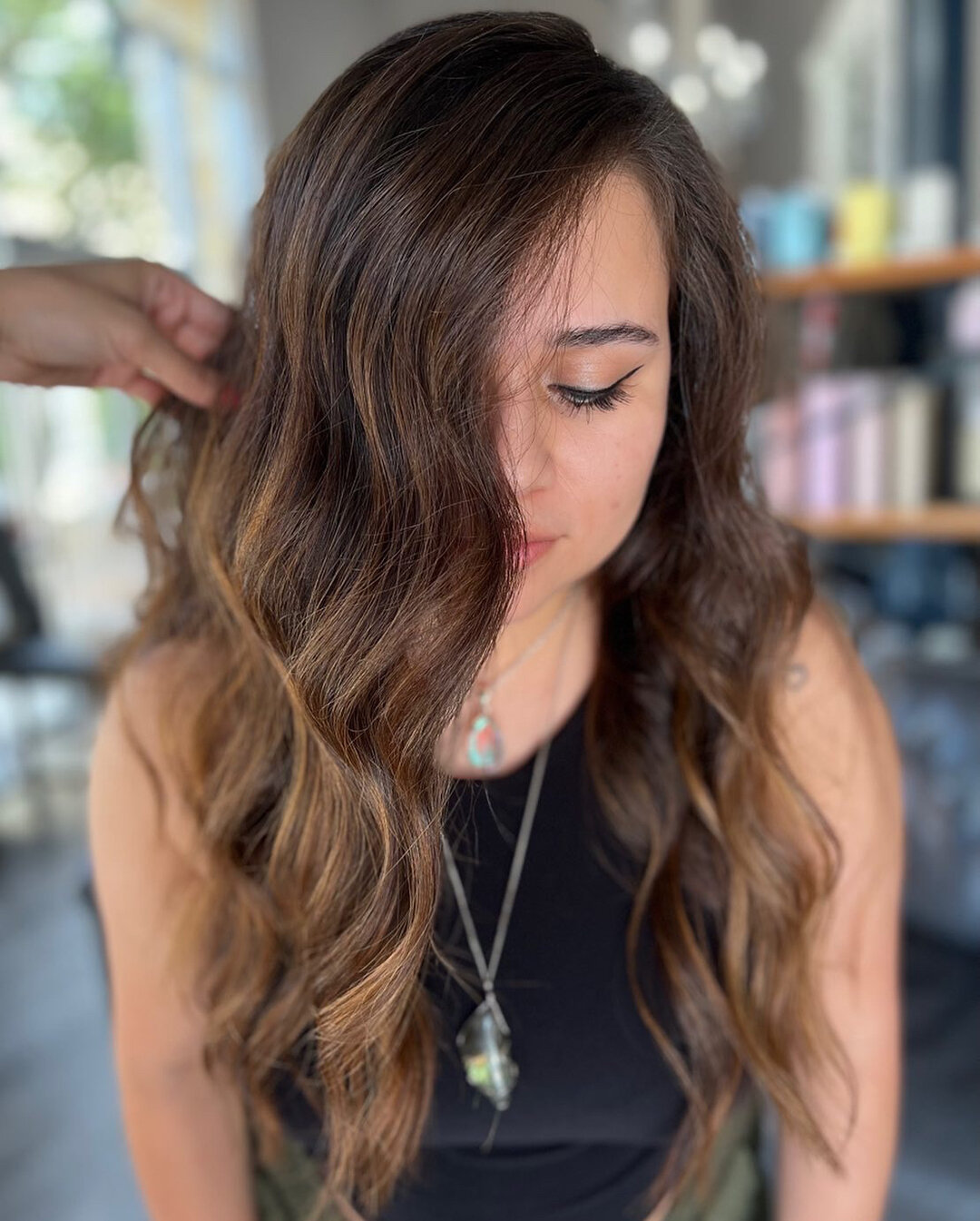 Beautiful brunette 🍂​​​​​​​​
​​​​​​​​
Hair by Christlyn @hairby_christlynlopez​​​​​​​​
&bull;​​​​​​​​
&bull;​​​​​​​​
&bull;​​​​​​​​
#warmbalayage #lovingthislook #longhair #openairbalayage #claylightener #blondmeclaylightener #schwarzkopf #behindthe