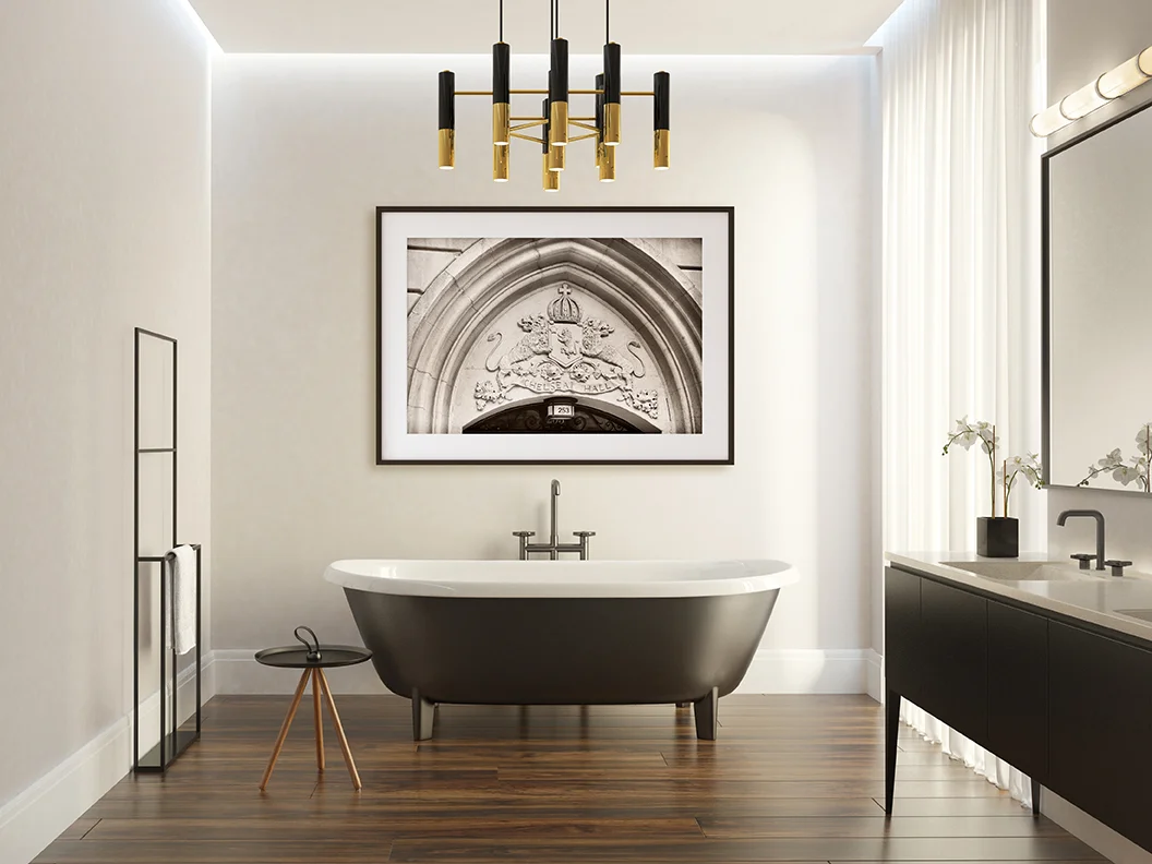 bathroom-withChelseaHall.jpg