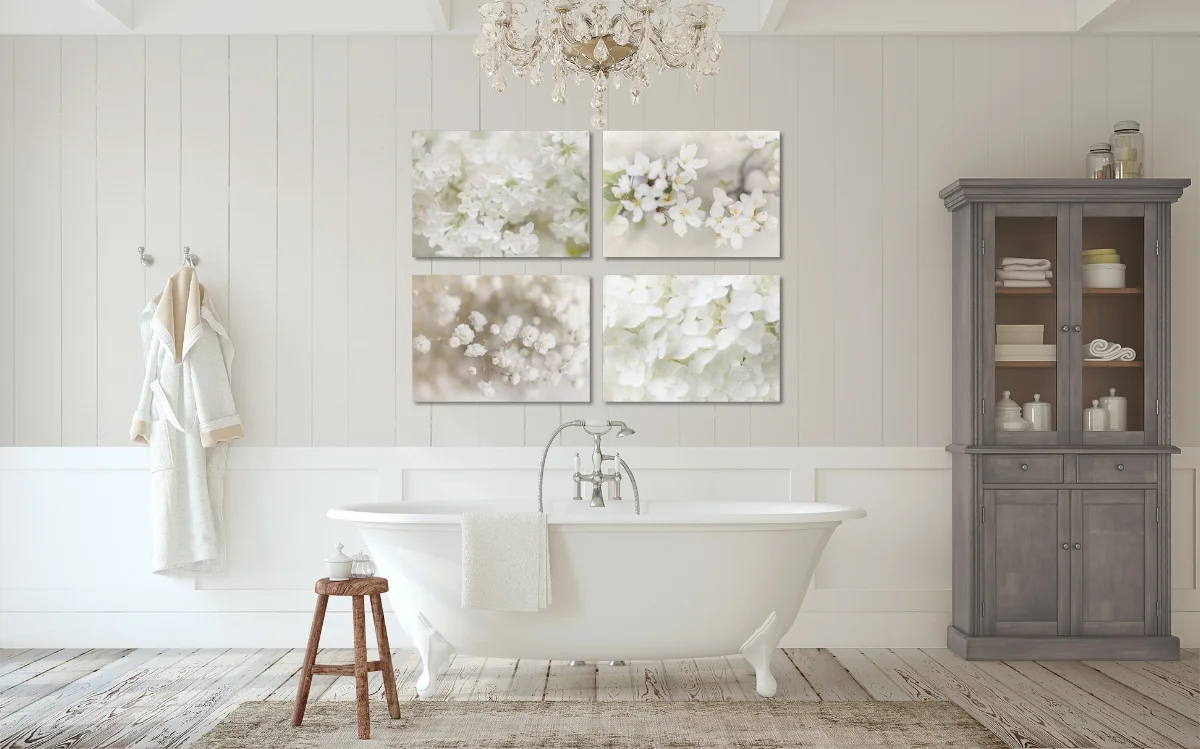 bathroomwith4whiteprints.jpg