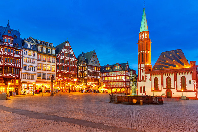 germany-frankfurt-romerberg-old-town.jpg