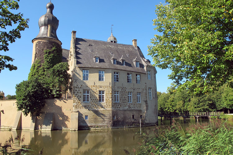 burg-gemen-wasser.jpg