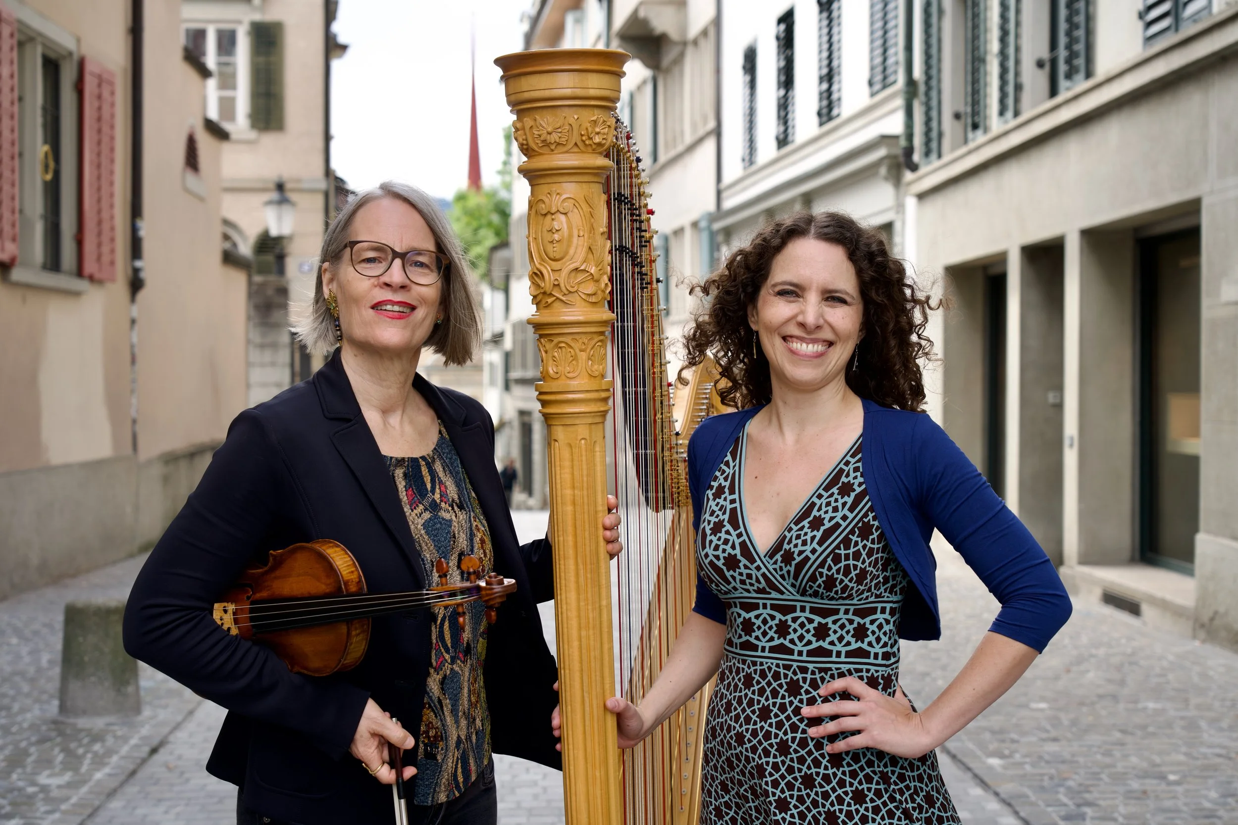 Adventskonzert auf 51 Saiten, mit Bettina Boller und Lindsay Buffington