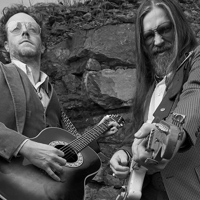 Straight atcha Jackson. @downtowntavern manana noche. 9 til we get kicked out. @whiskeywolvesofthewest @timleejones #whiskeywolvesofthewest