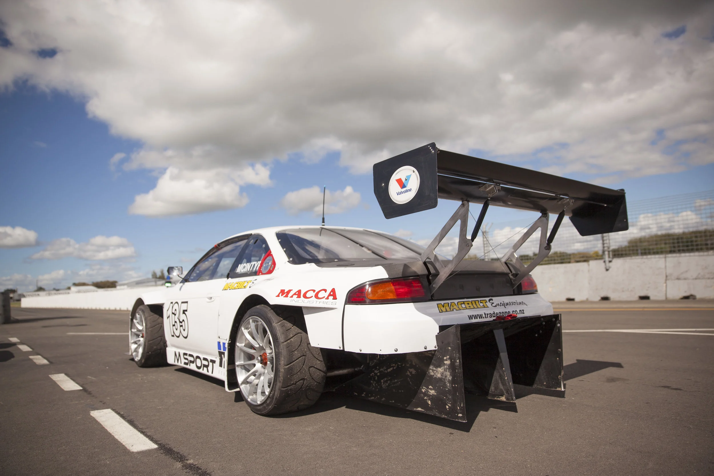 Event Report: Stray Bullet strikes Manfeild Autocourse NZ Superlap RD3