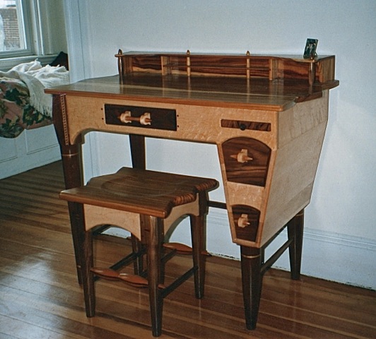 desk 2.jpeg