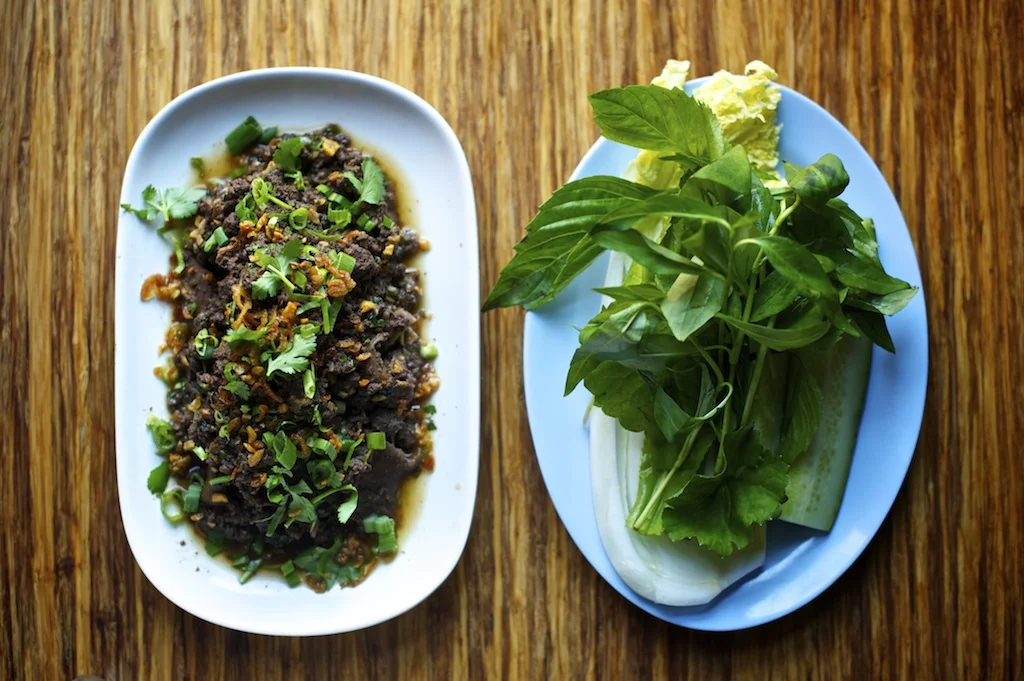POKPDX_DaChom'sLaapMeaung_SM.jpg