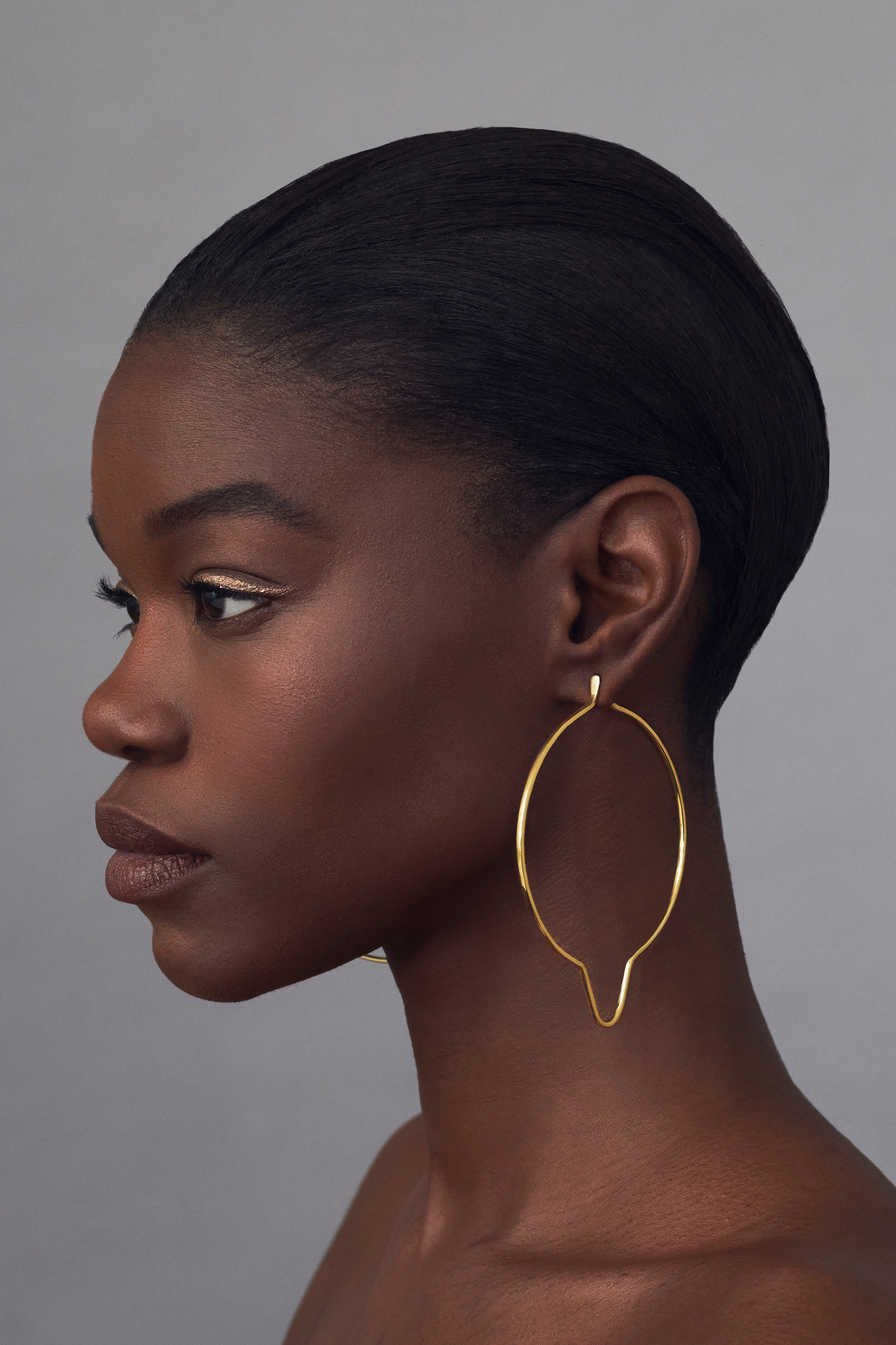 lorraine-phiona22840-nipple-earring.jpg