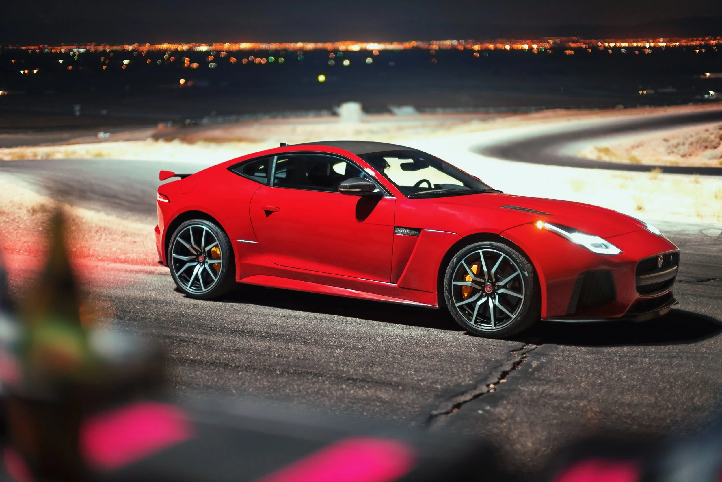  Jaguar F-Type SVR 