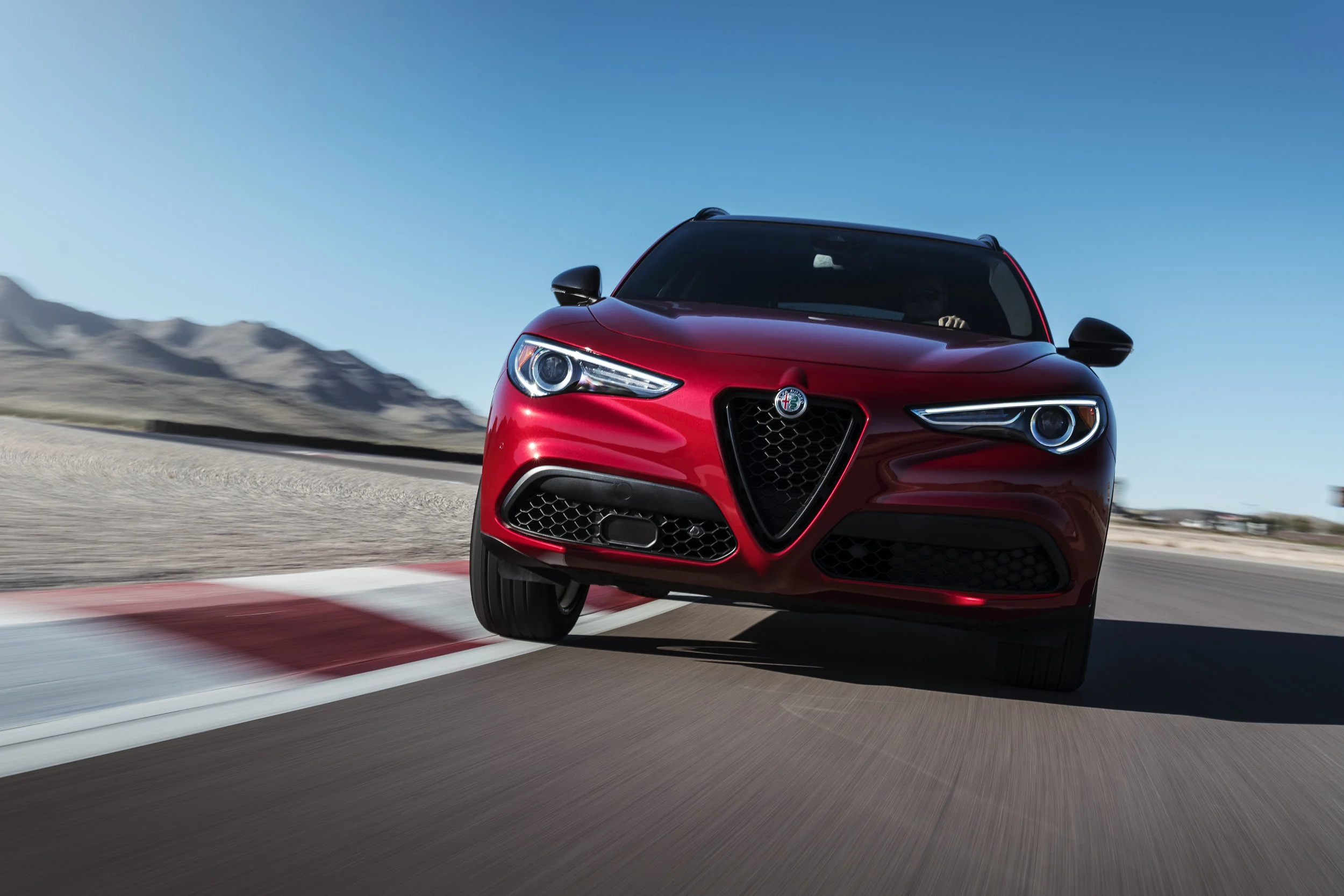  Alfa Romeo Stelvio 